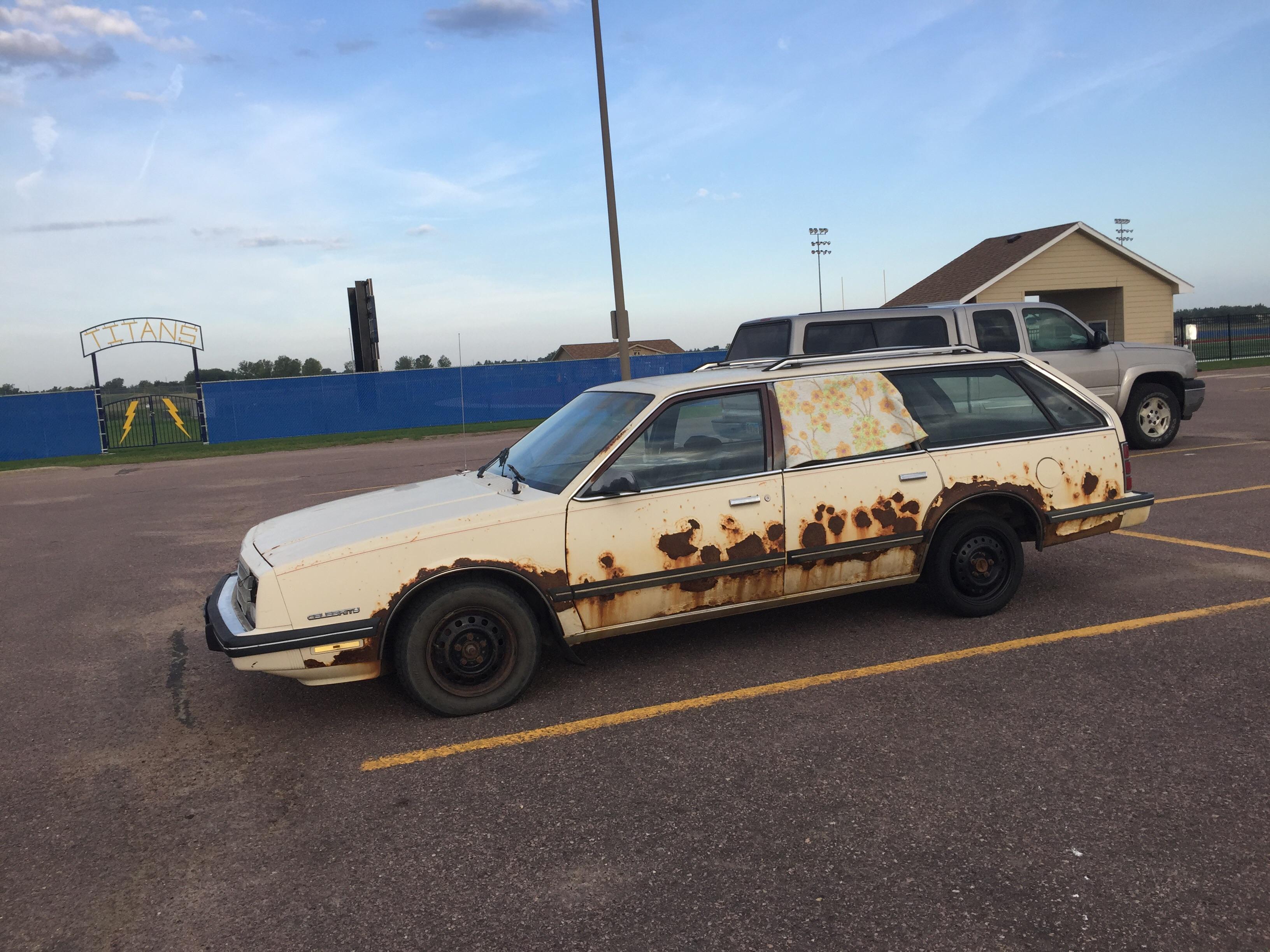 Ringing in from South Dakota, a really nice car. r/ImagesOfSouthDakota