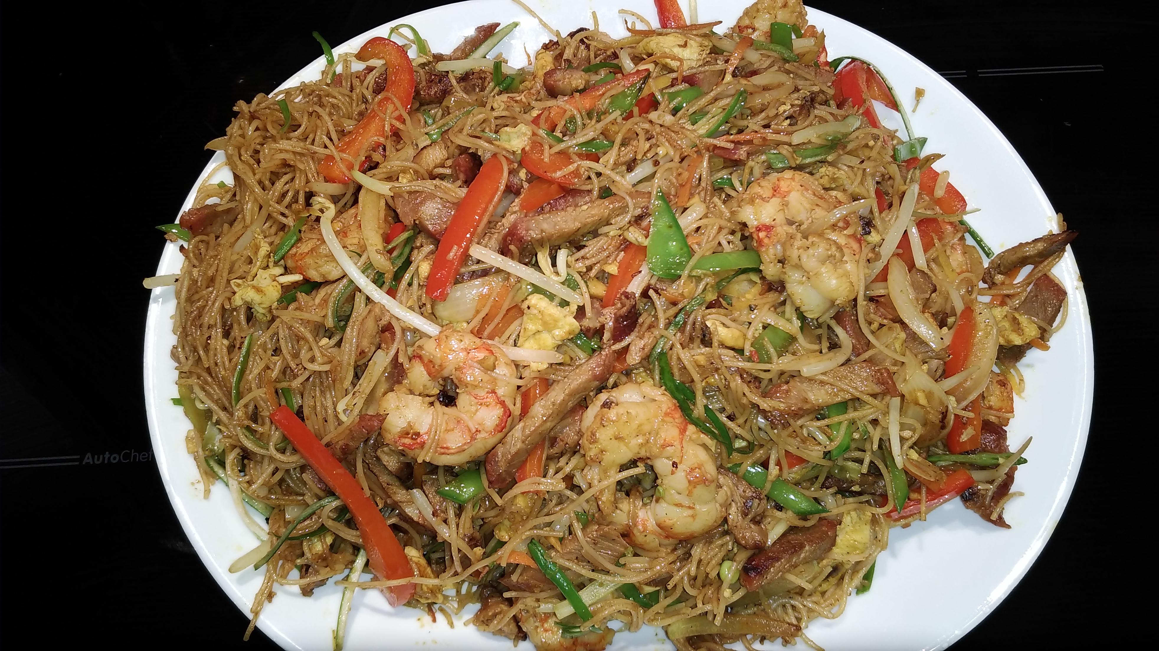 Singapore curry noodles. This recipe is a keeper! r/seriouseats