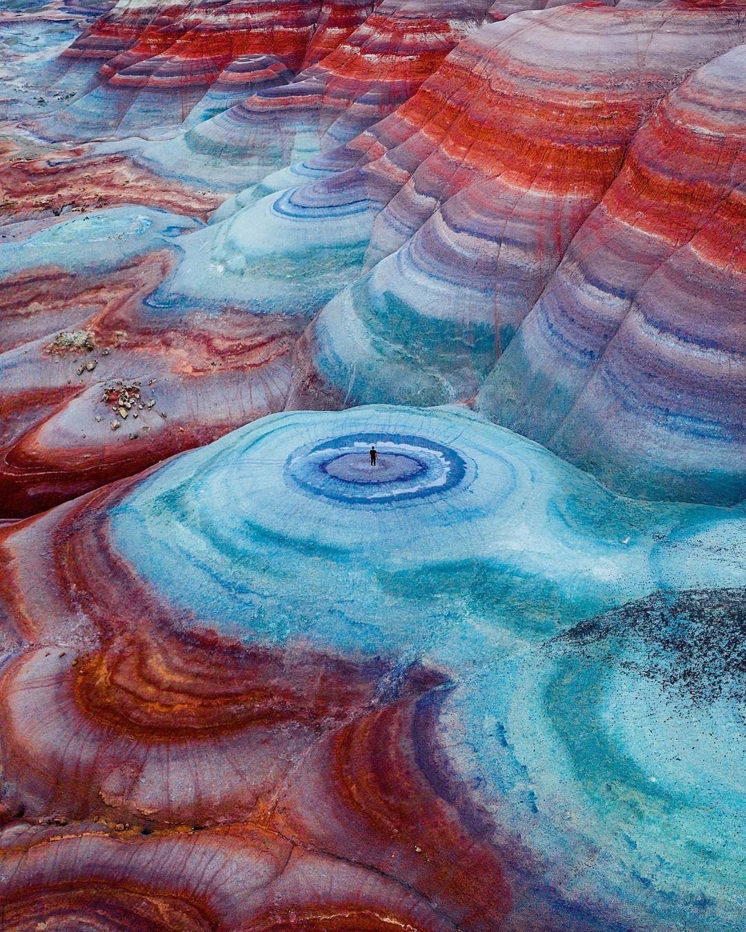 Rainbow mountains of Utah... interestingasfuck