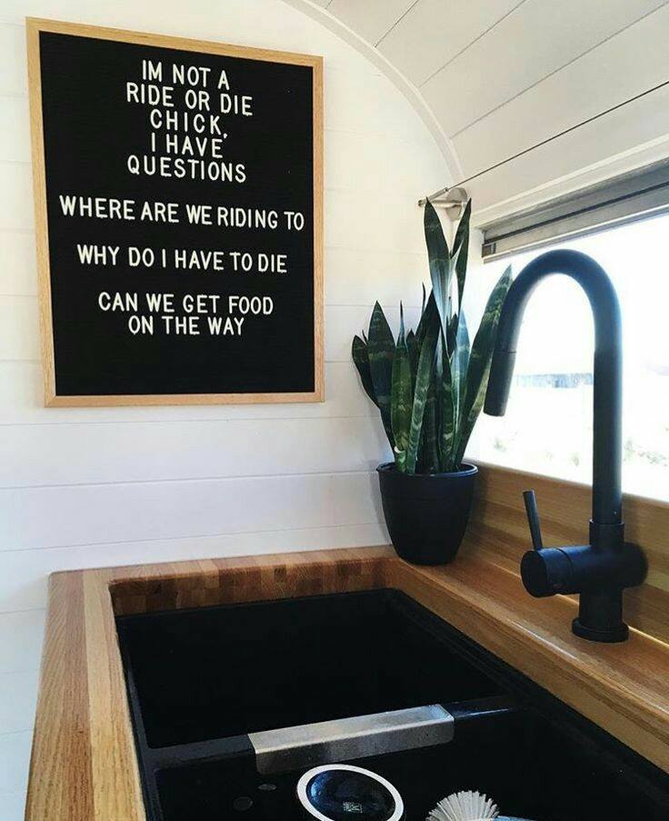 This is definitely written by Nickel r/90DayFiance