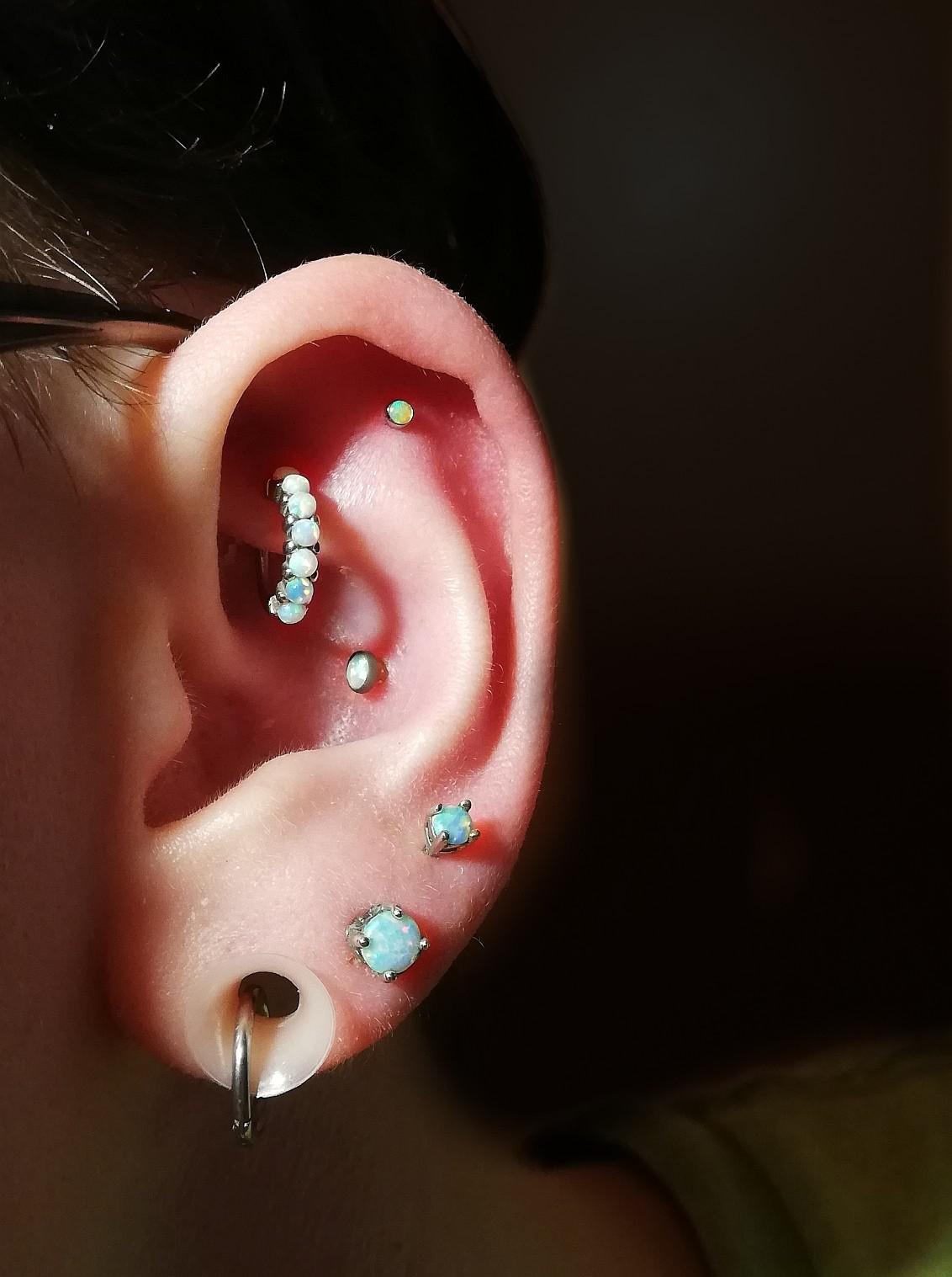 Got my helix pierced by Kayla at Pleasurable Piercings in NJ. I love it so much! r/piercing