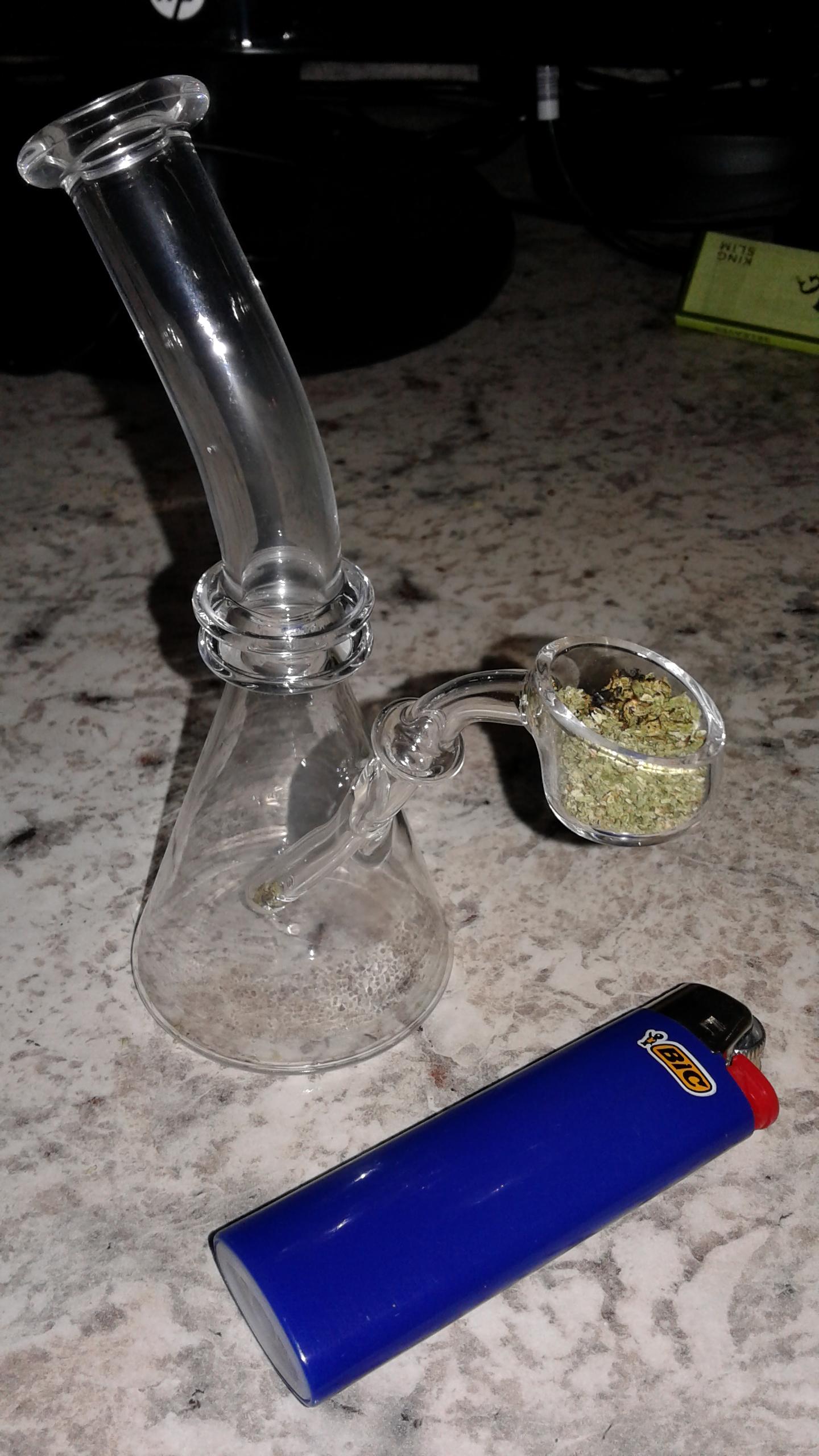 New bong won't hit right. Damn kids with their new crap. If it ain't broke, don't fix it! r/trees
