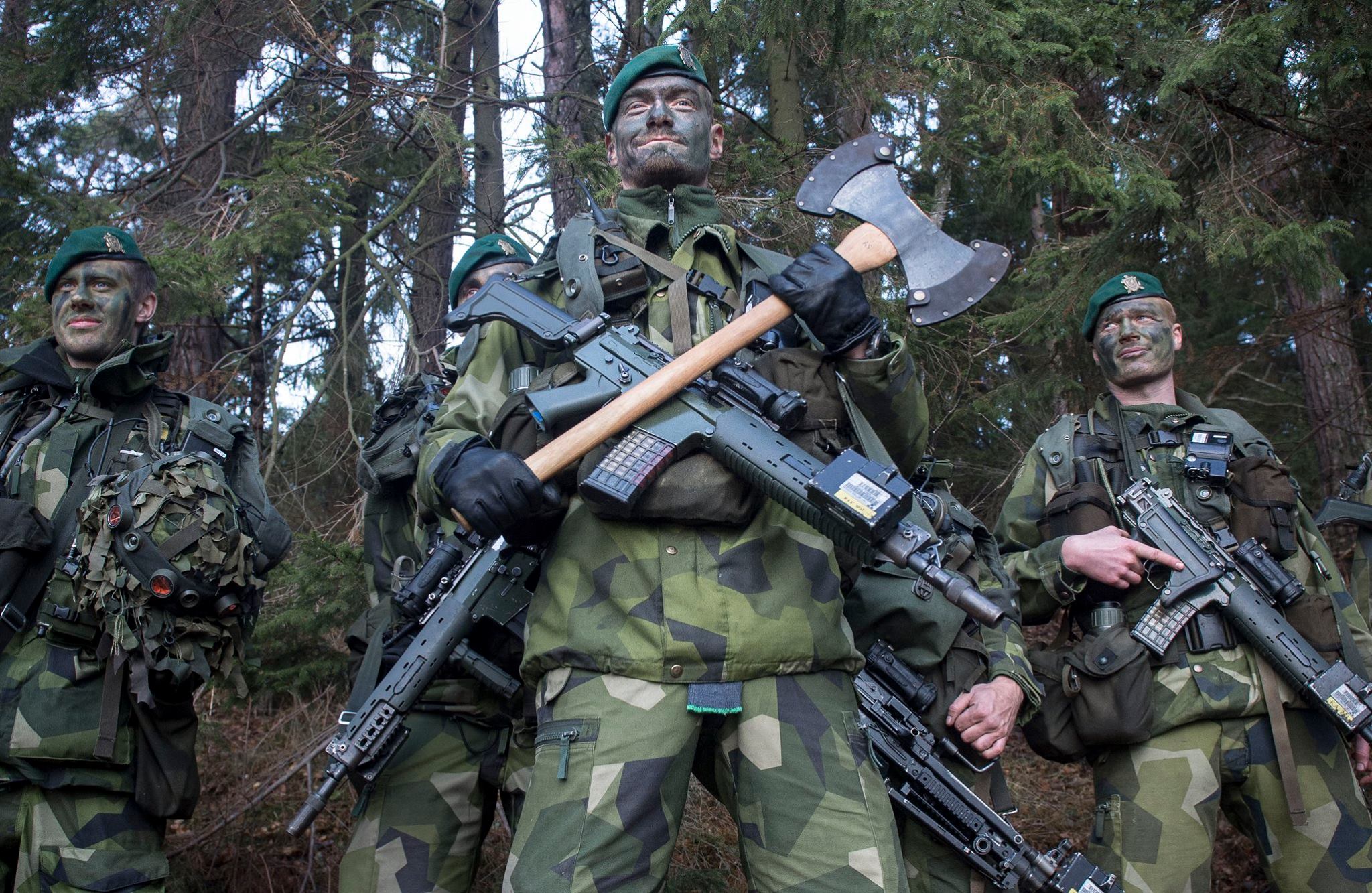 Swedish Marines with traditional battle axe (2048x1333) MilitaryPorn