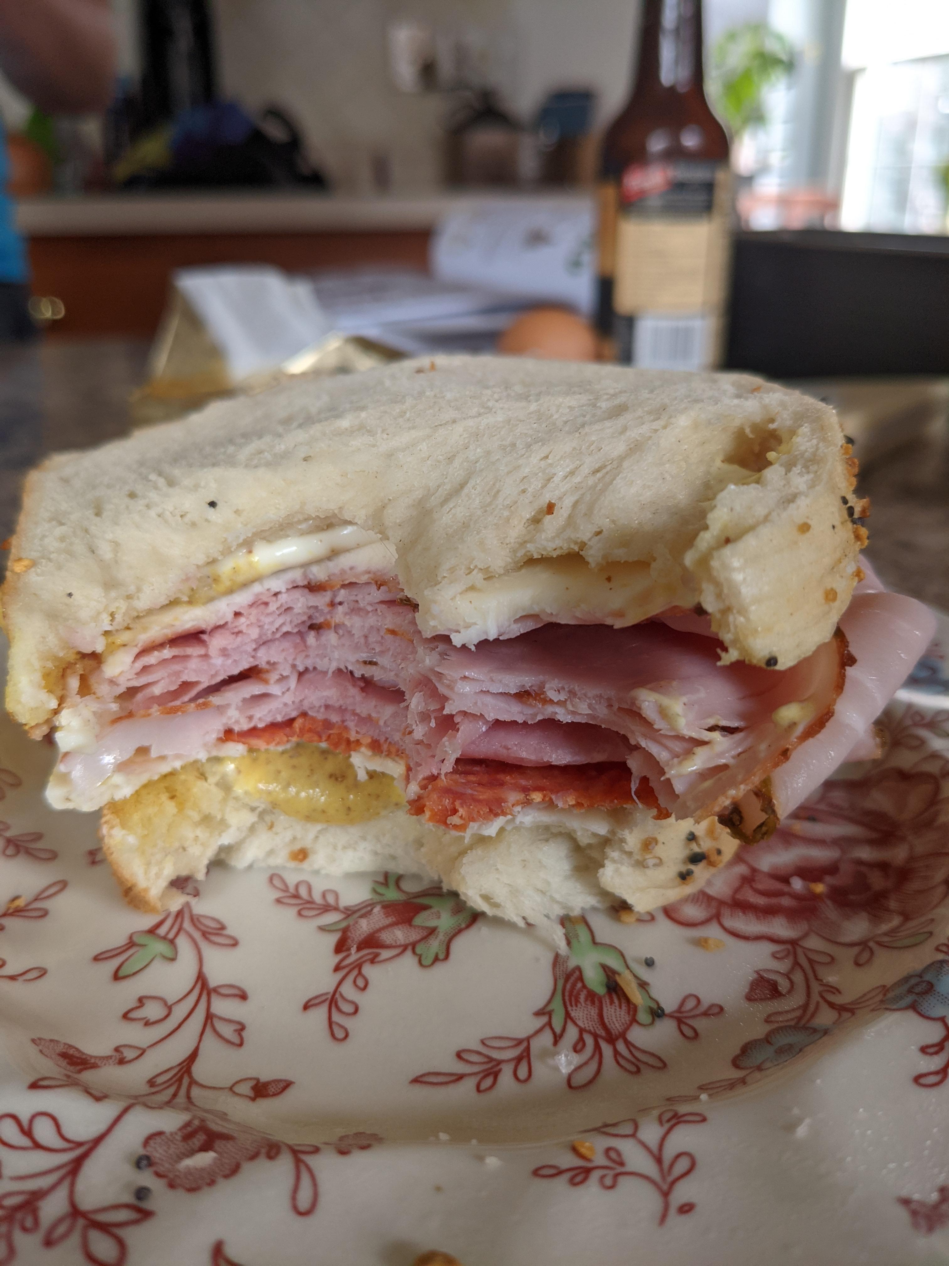 Ham&Cheese&Pepperoni w/Spicy Mustard&Mayo on Everything Bagel Bread r