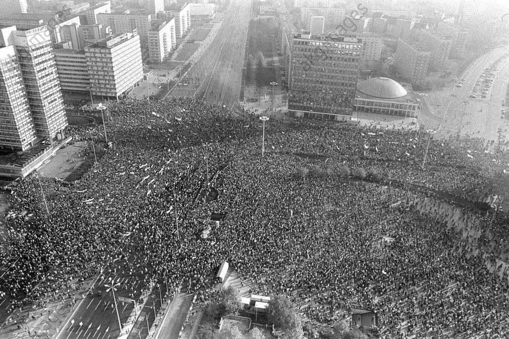 Tens of thousands of East Germans protest against the government of the