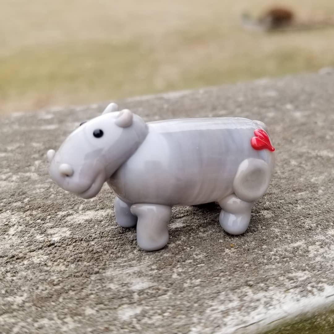 A second run at making a house hippo with a heart. r/lampwork