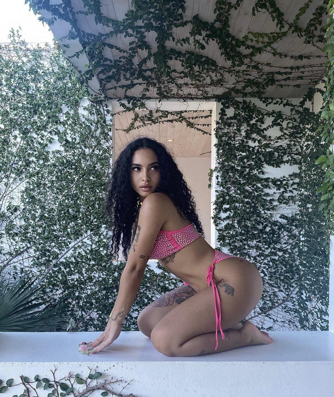 Baddie xo : BaddAssRedBones