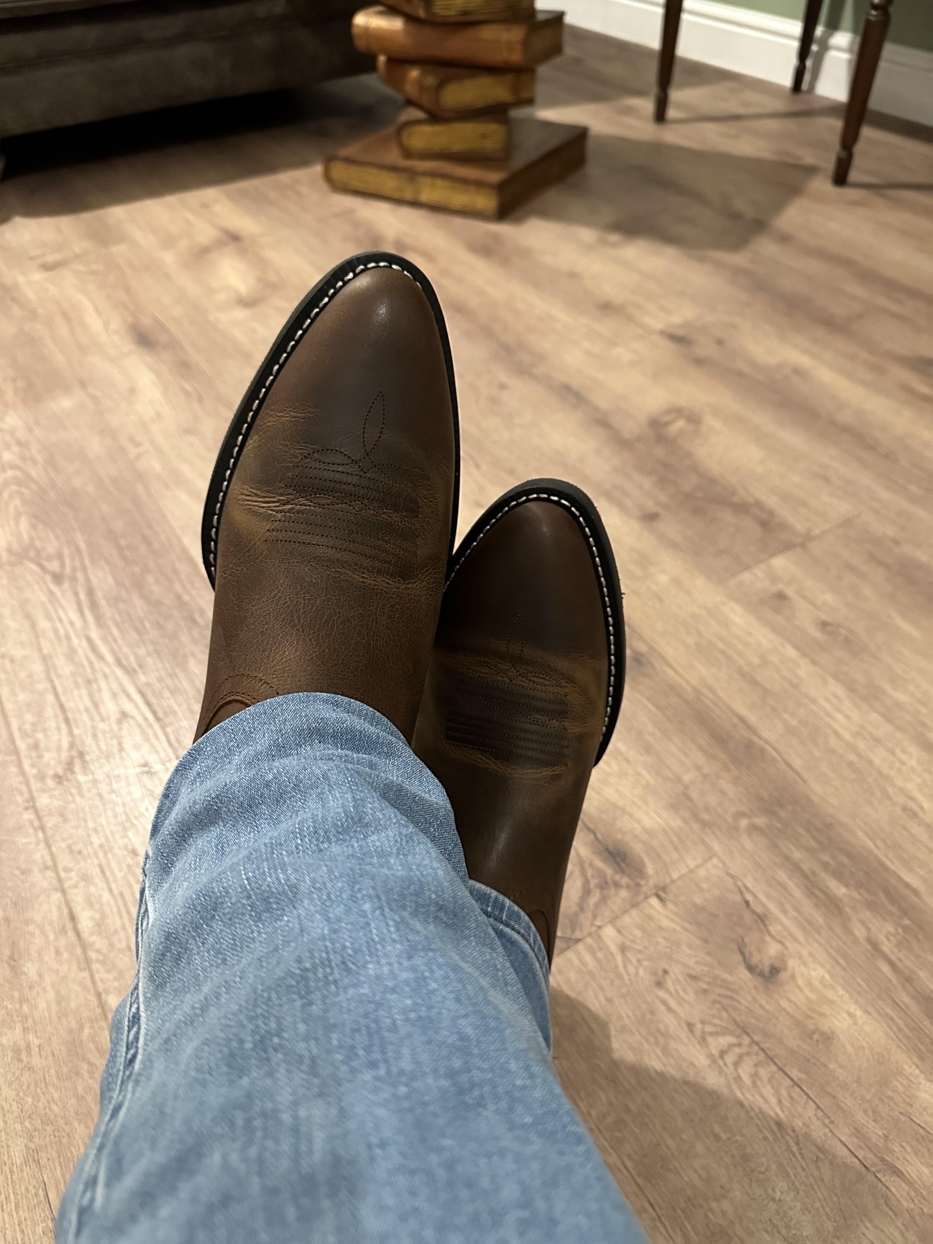 Breaking in Ariat R Toe r/cowboyboots