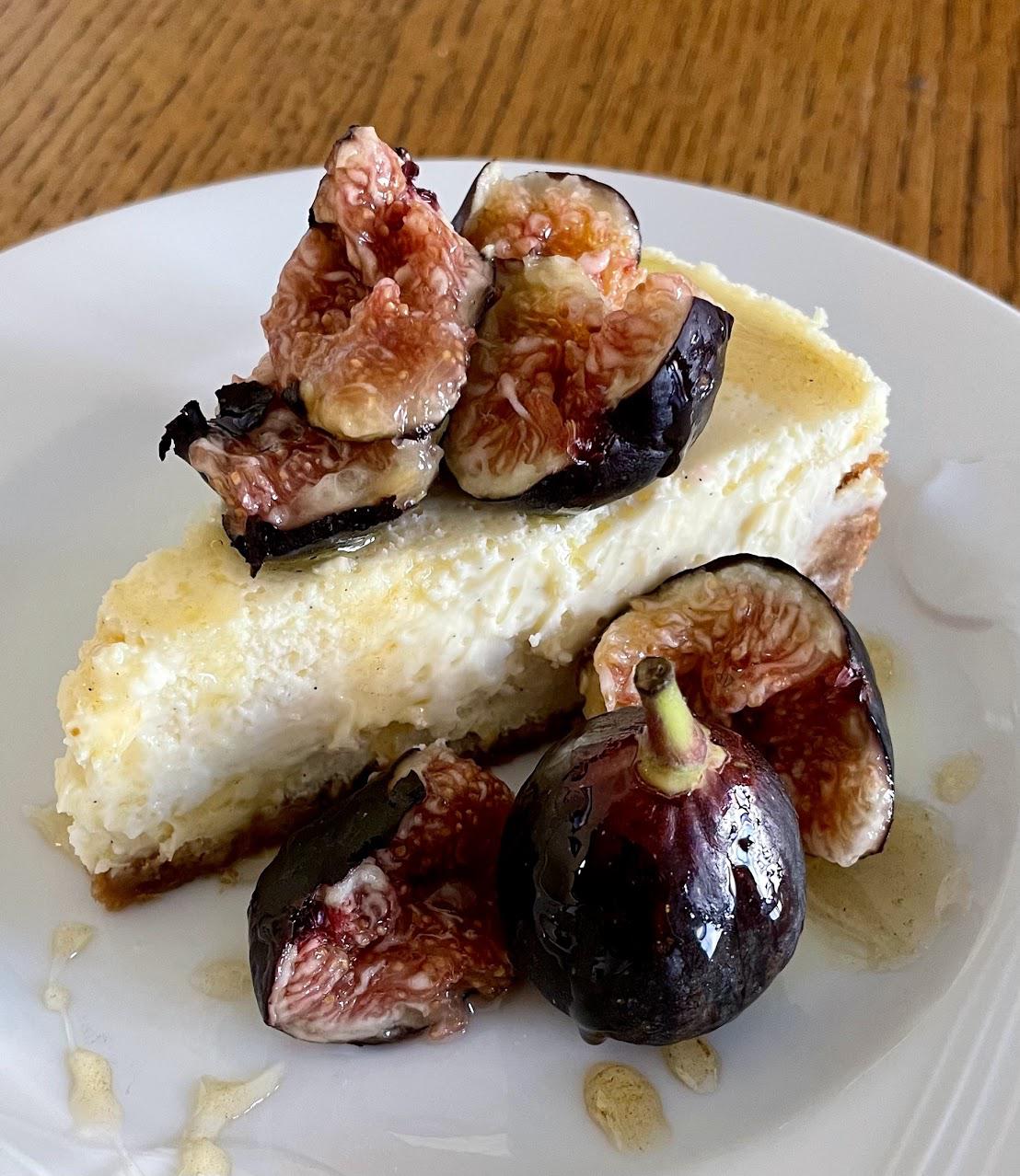 Goat Cheese Cake with Figs and Honey r/DessertPerson
