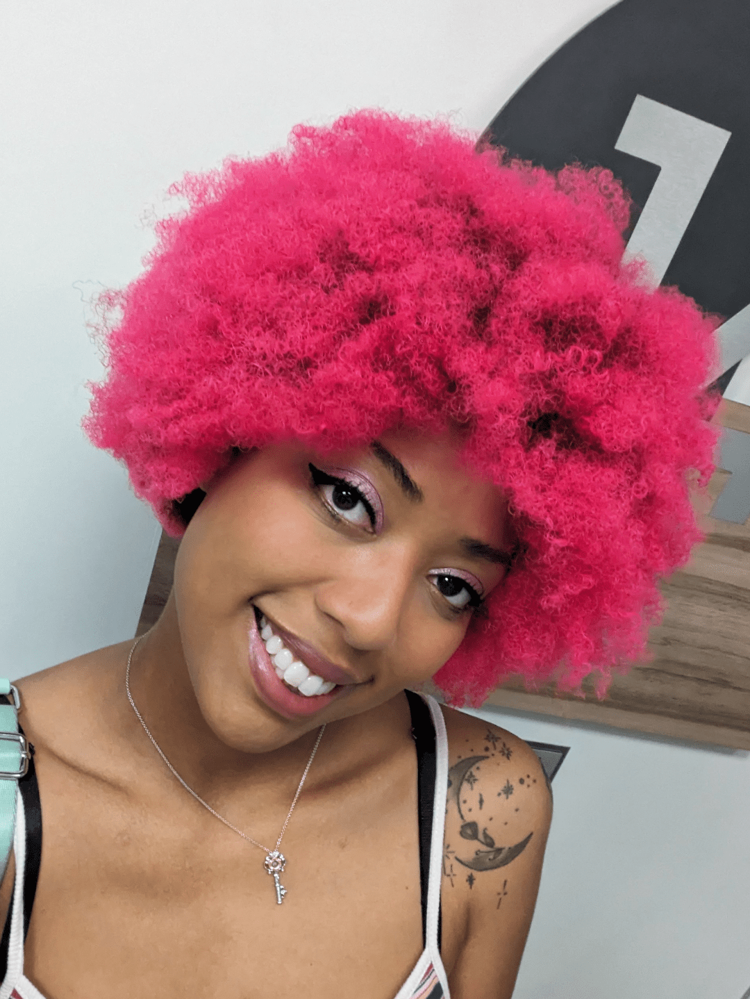 I just want some attention... I love my hair so much r/Naturalhair