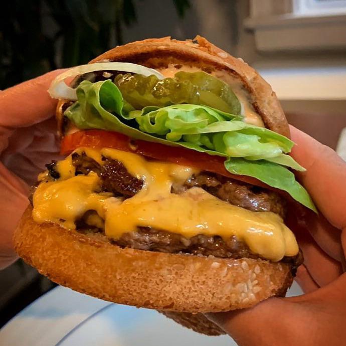 [Homemade] Smash burger on Trader Joe’s burger buns r/glutenfree