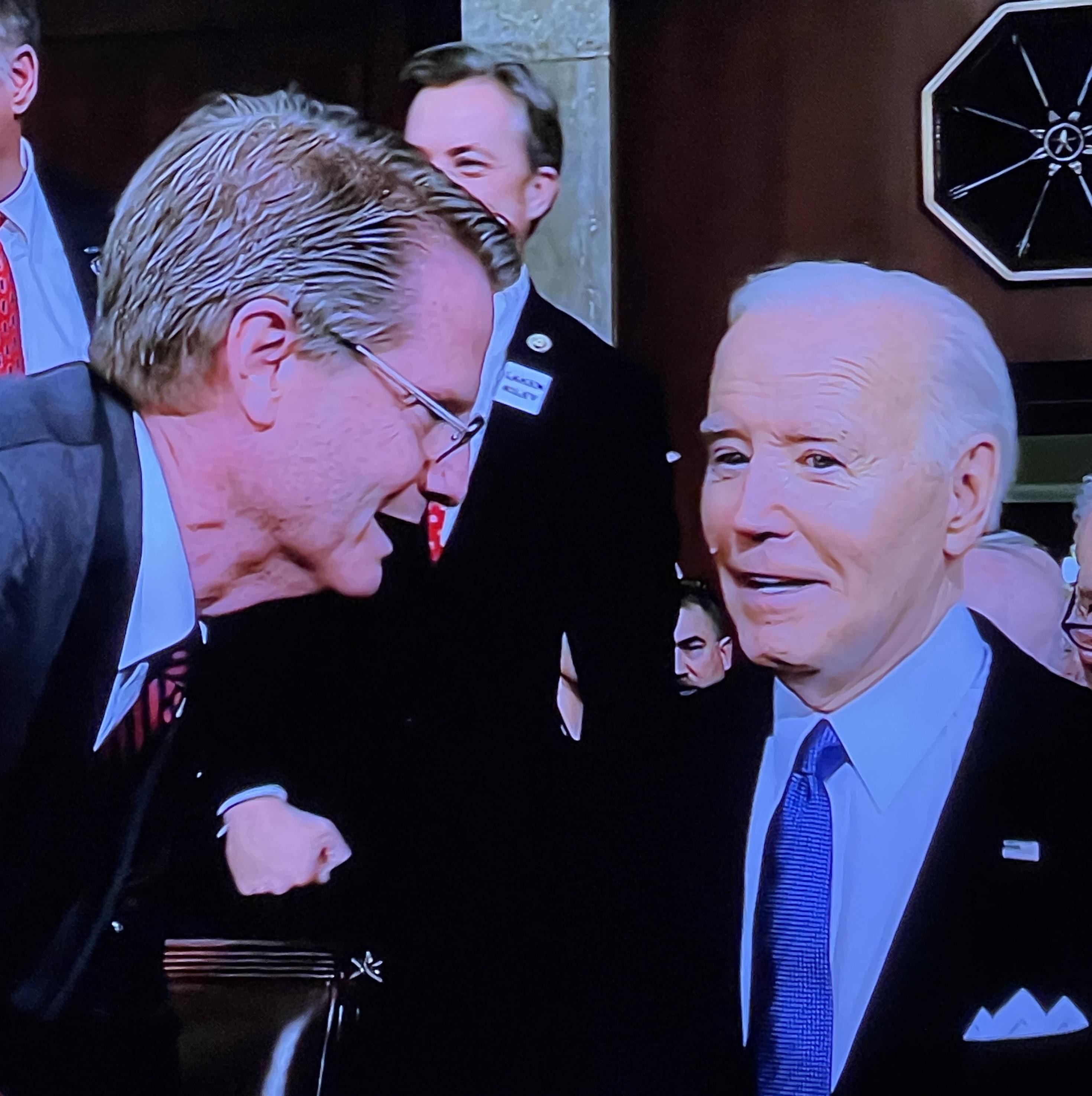 “Perfect time to make that announcement, Mr. President” r/UFOs