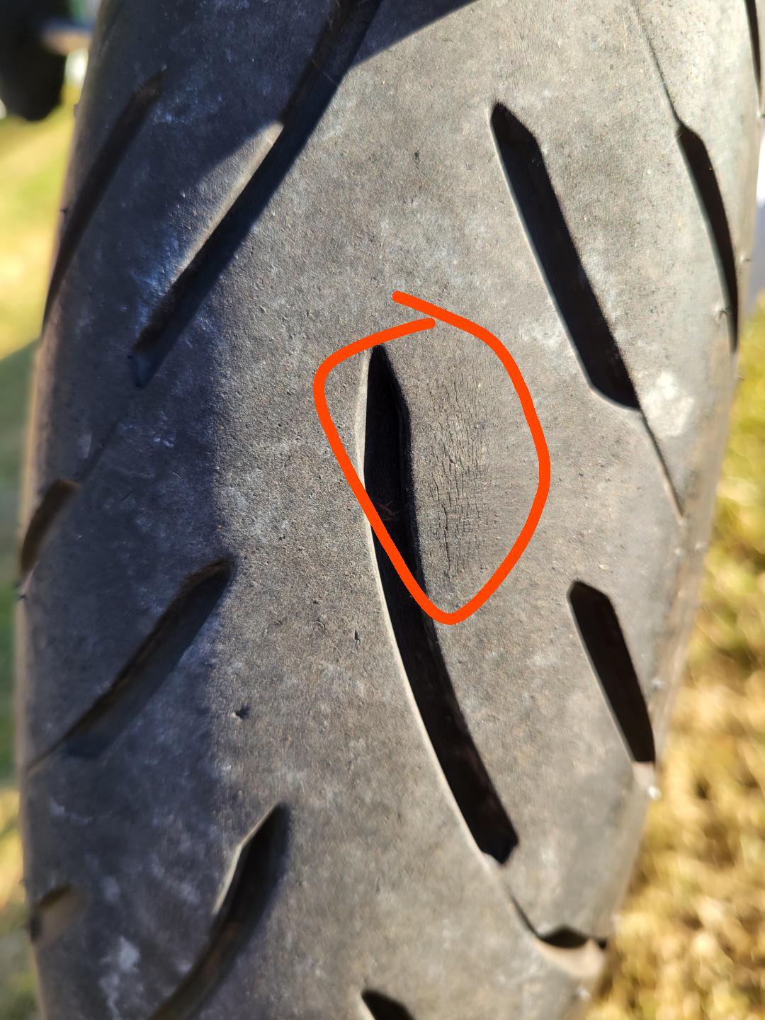 Cracks on front tire, replace? r/motorcycle