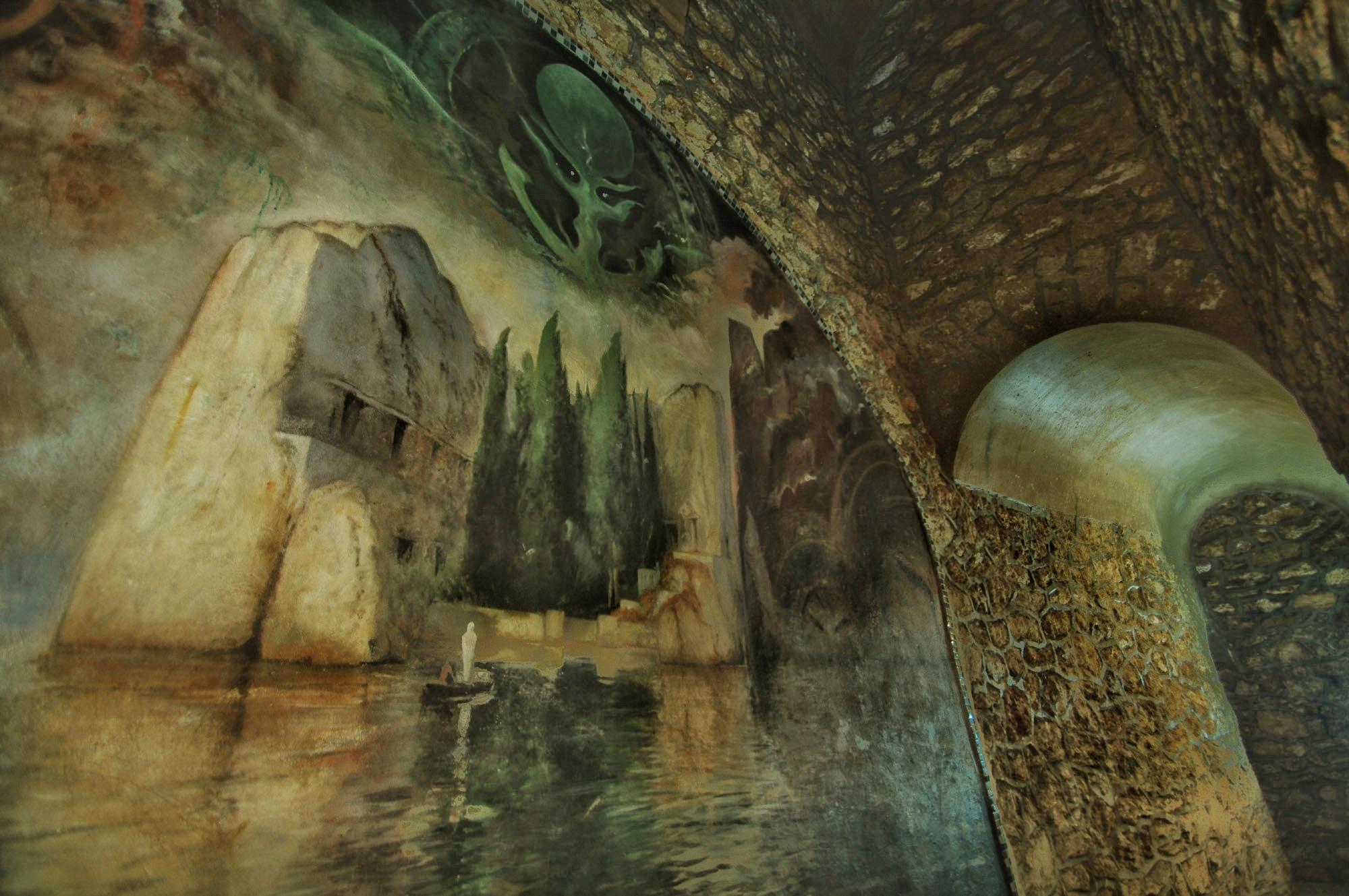 This incredible paint in the forbidden of Paris is called "l