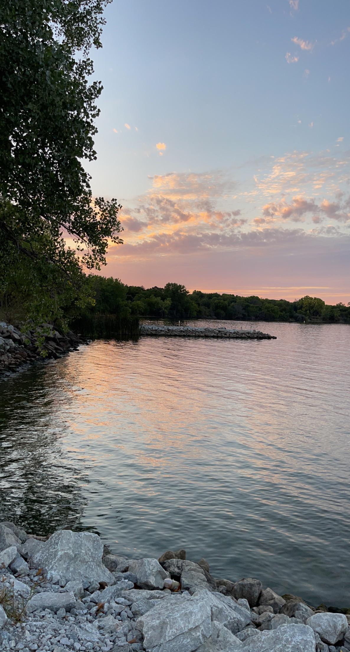 Sunset at Pawnee Lake near Lincoln, Nebraska r/sunset