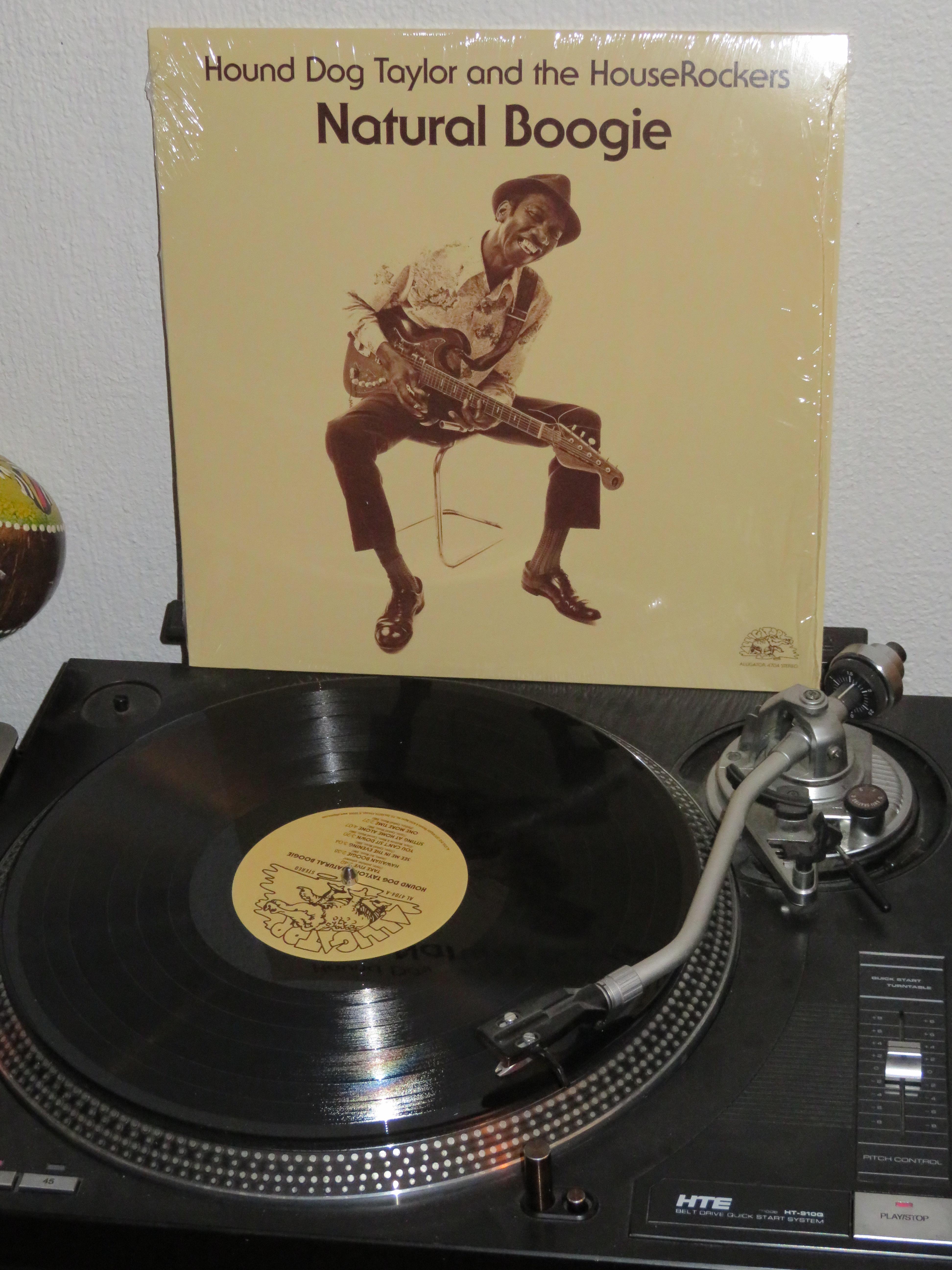 Hound Dog Taylor And The HouseRockers Natural Boogie LP [Alligator Records 4704] r/Vinyl_Blues