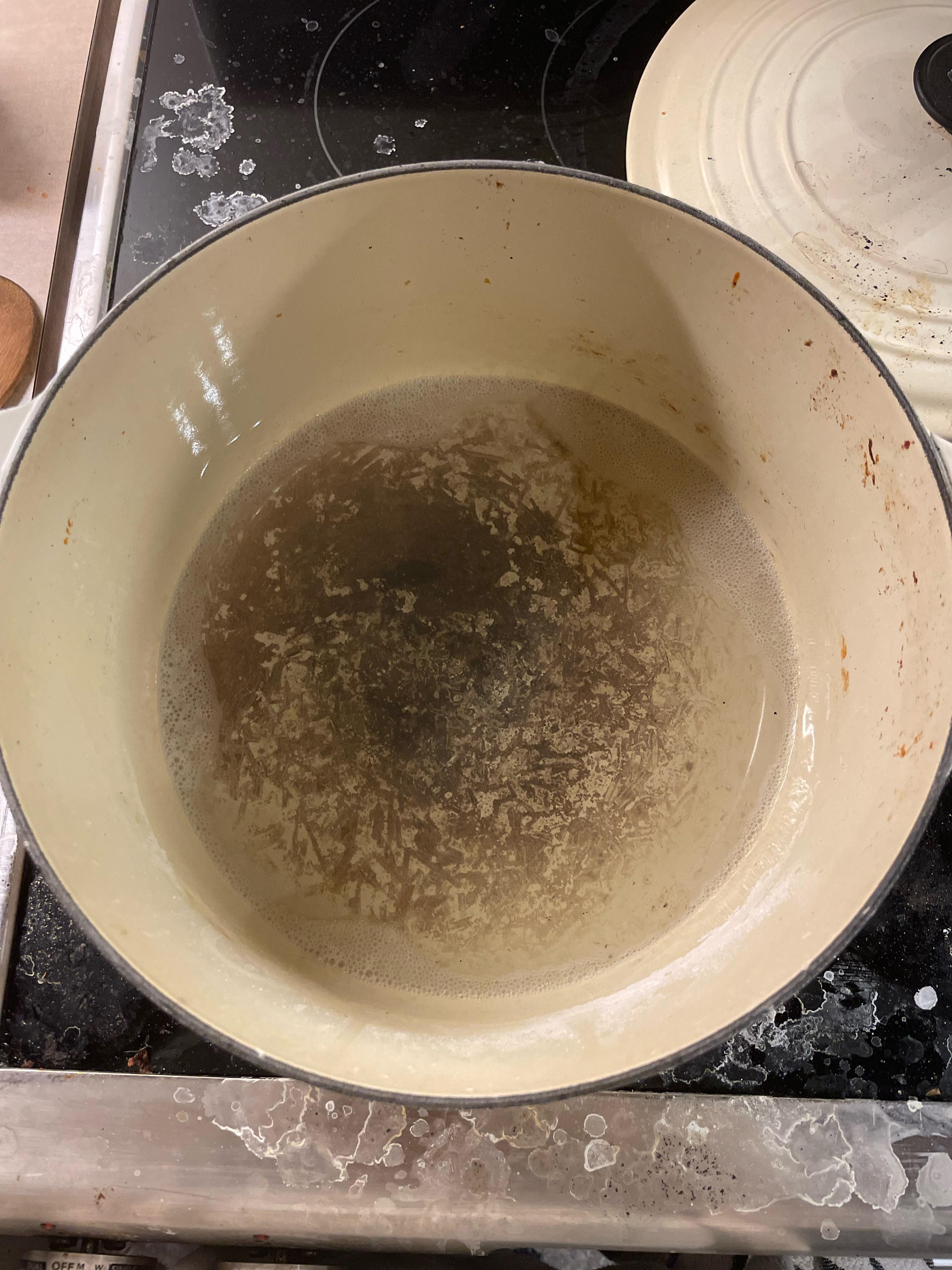 Is my le creuset ruined? r/LeCreuset
