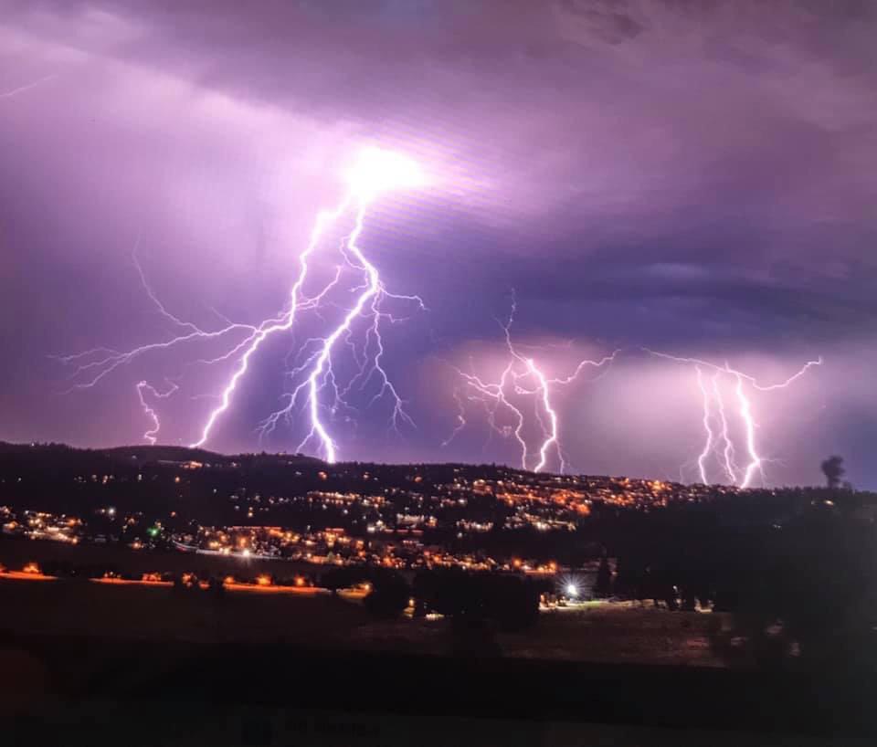 There was a HUGE thunderstorm where I live last night. The local news