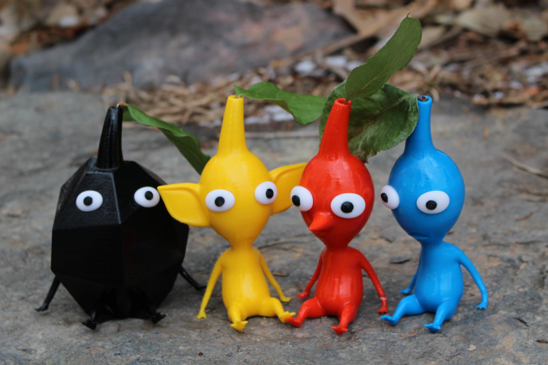 I 3D Printed and Polished these Pikmin vases! Very proud of them. r