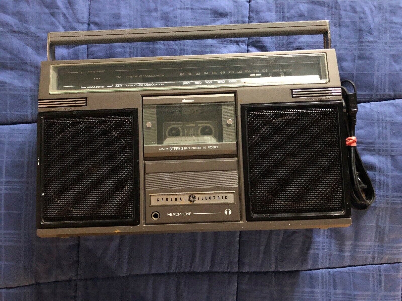 Older GE radio I found in a at work. It's been in there for a long time. I cleaned it up