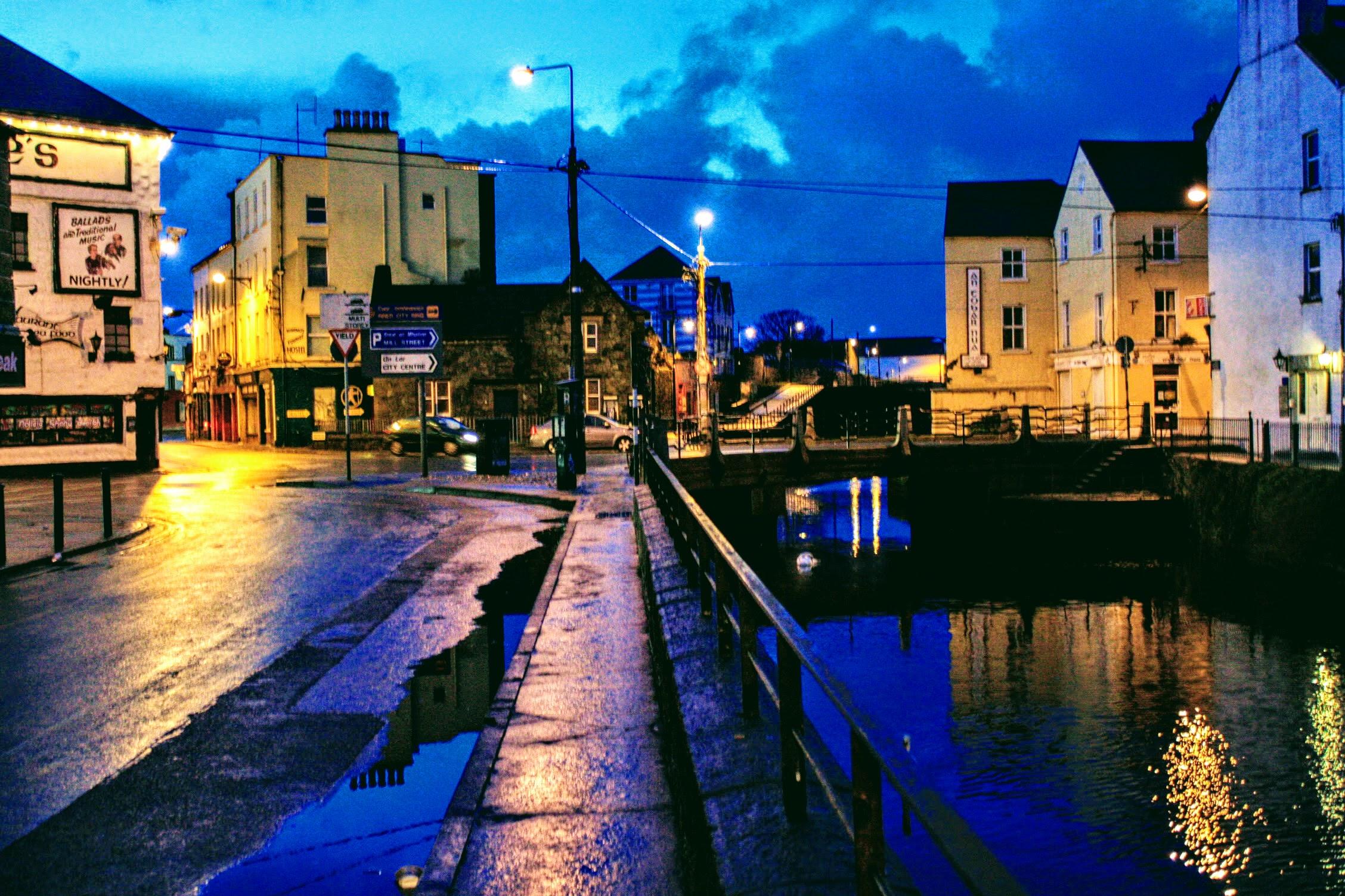 Galway Crossroads r/ireland