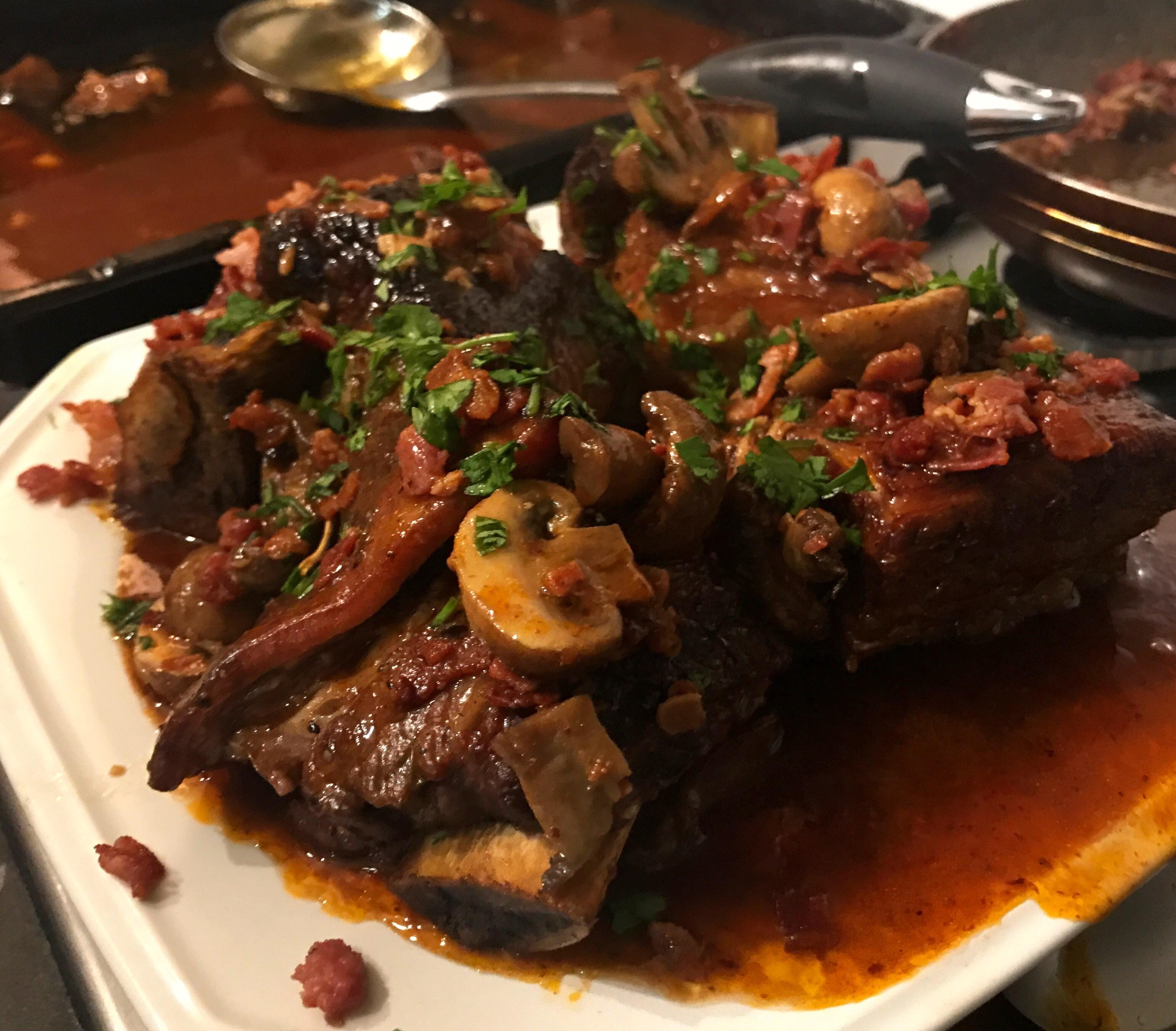 [homemade] Tried my hand at Gordon Ramsay's slow cooked ribs, turned