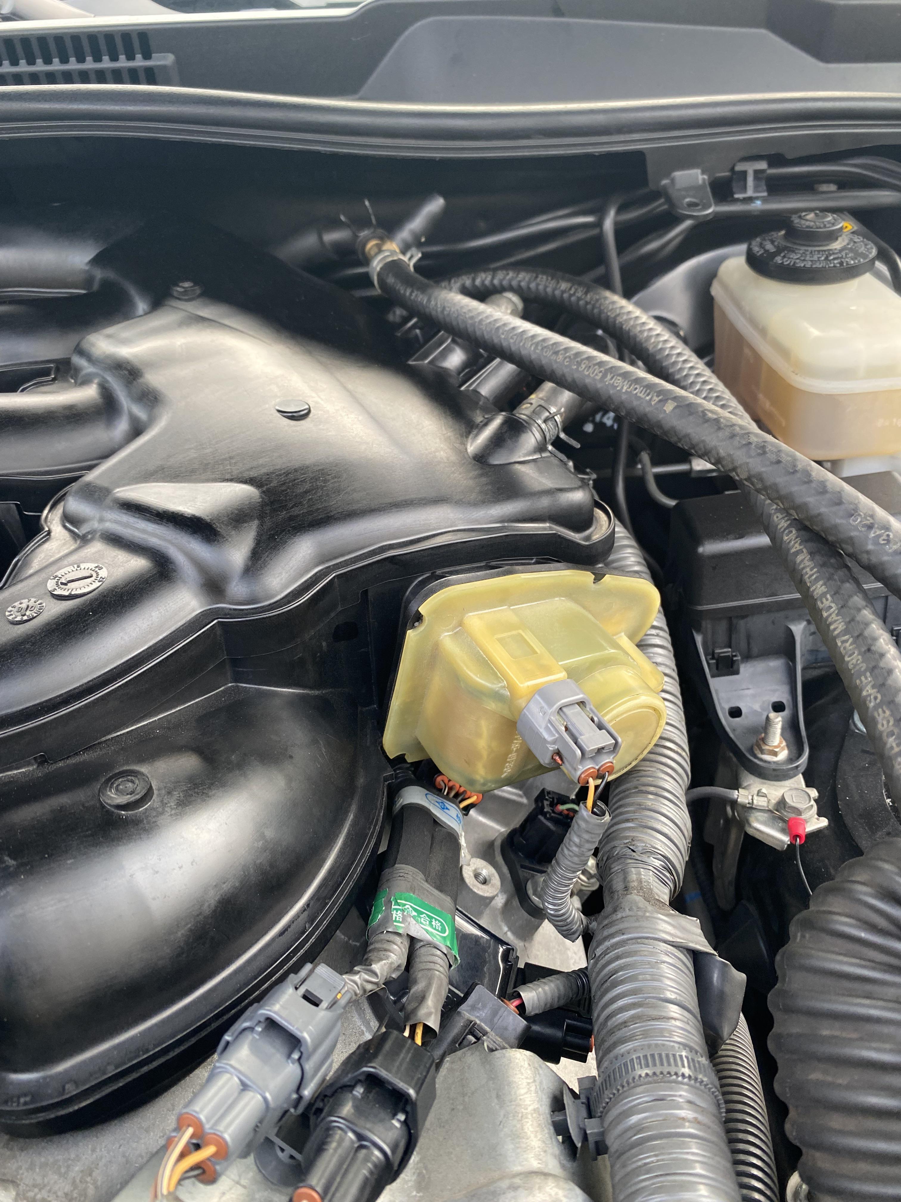 Any Lexus techs know what this yellow part on the intake manifold is
