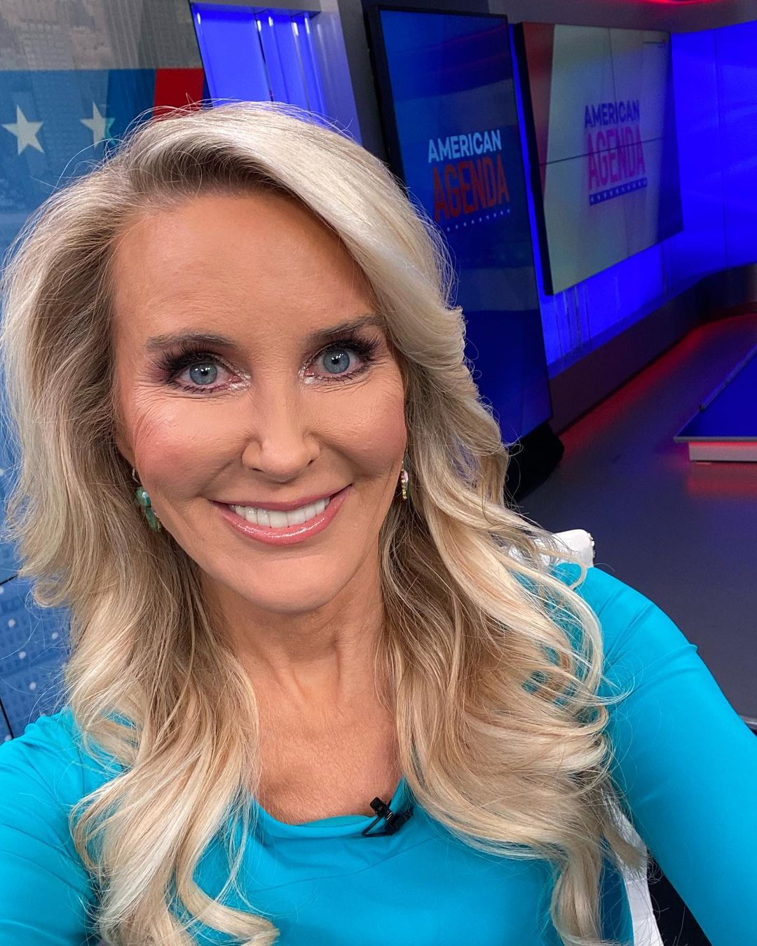 Heather Childers (Newsmax) r/hot_reporters