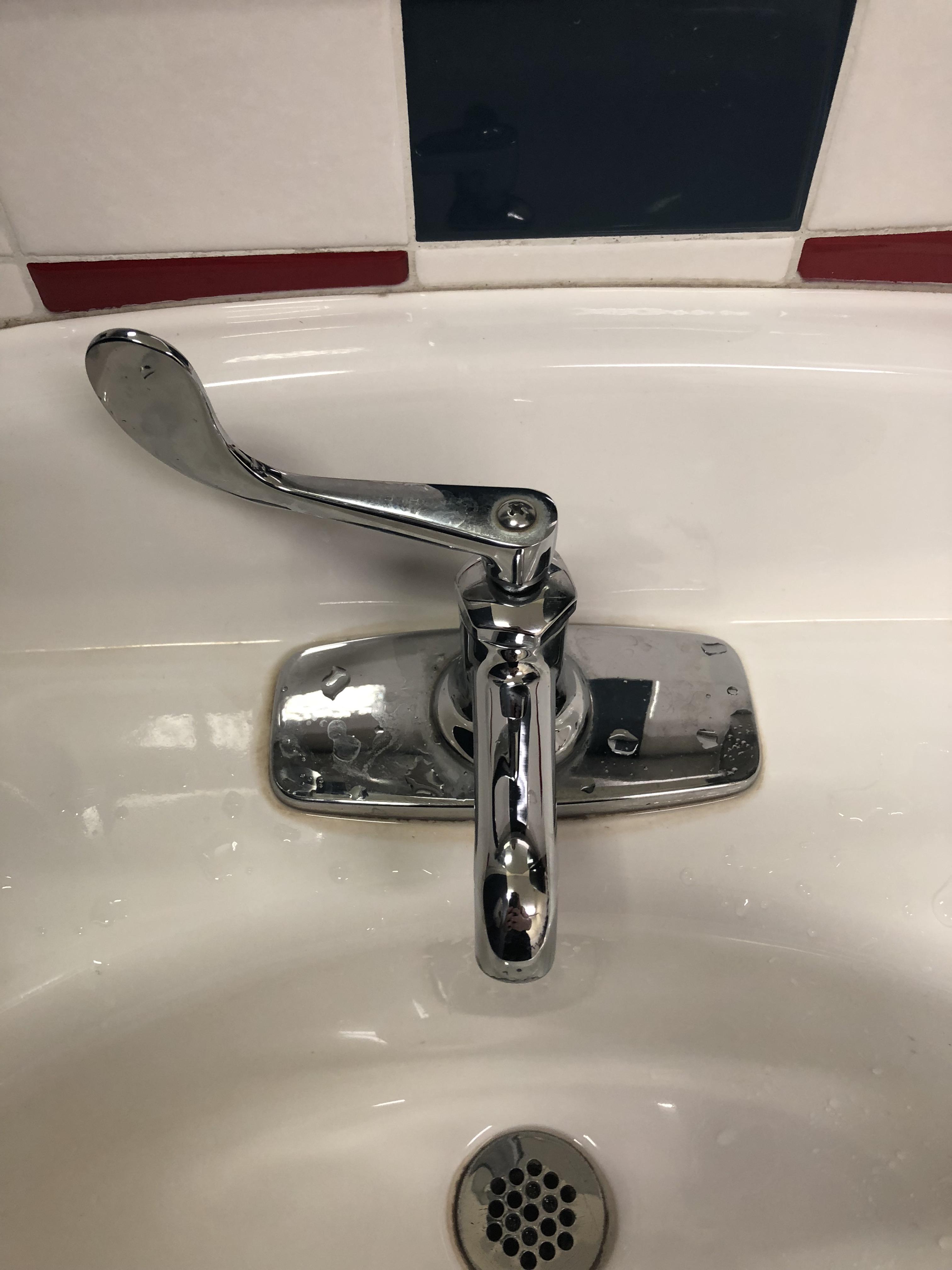 This sink with only one turning handle r/mildlyinteresting