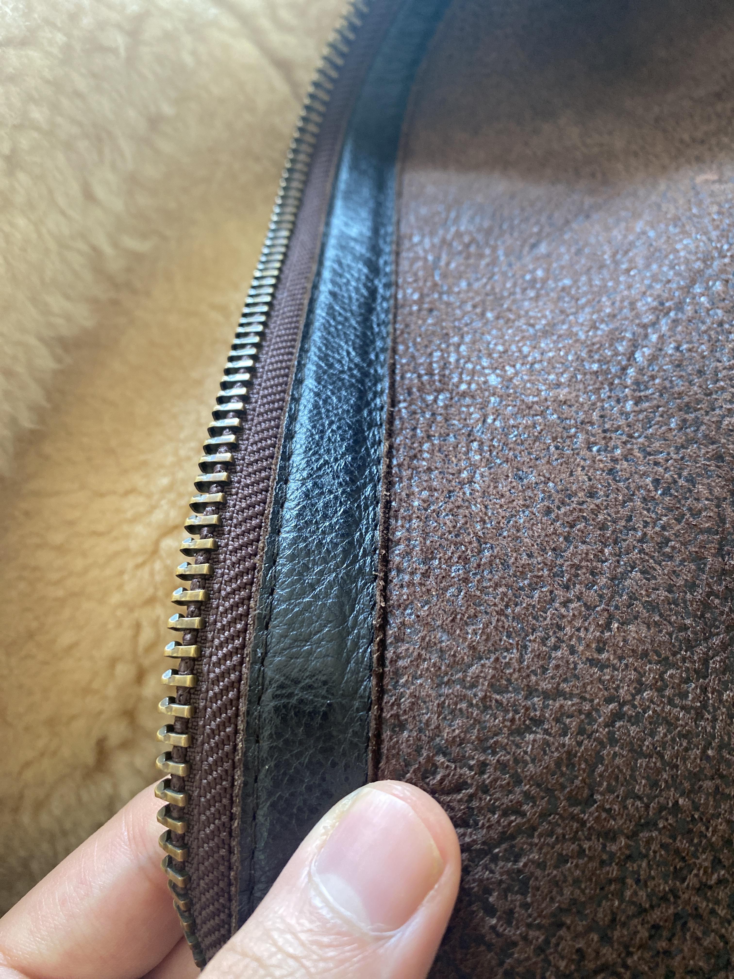 Can I remove these dye stains from patent leather? Leather