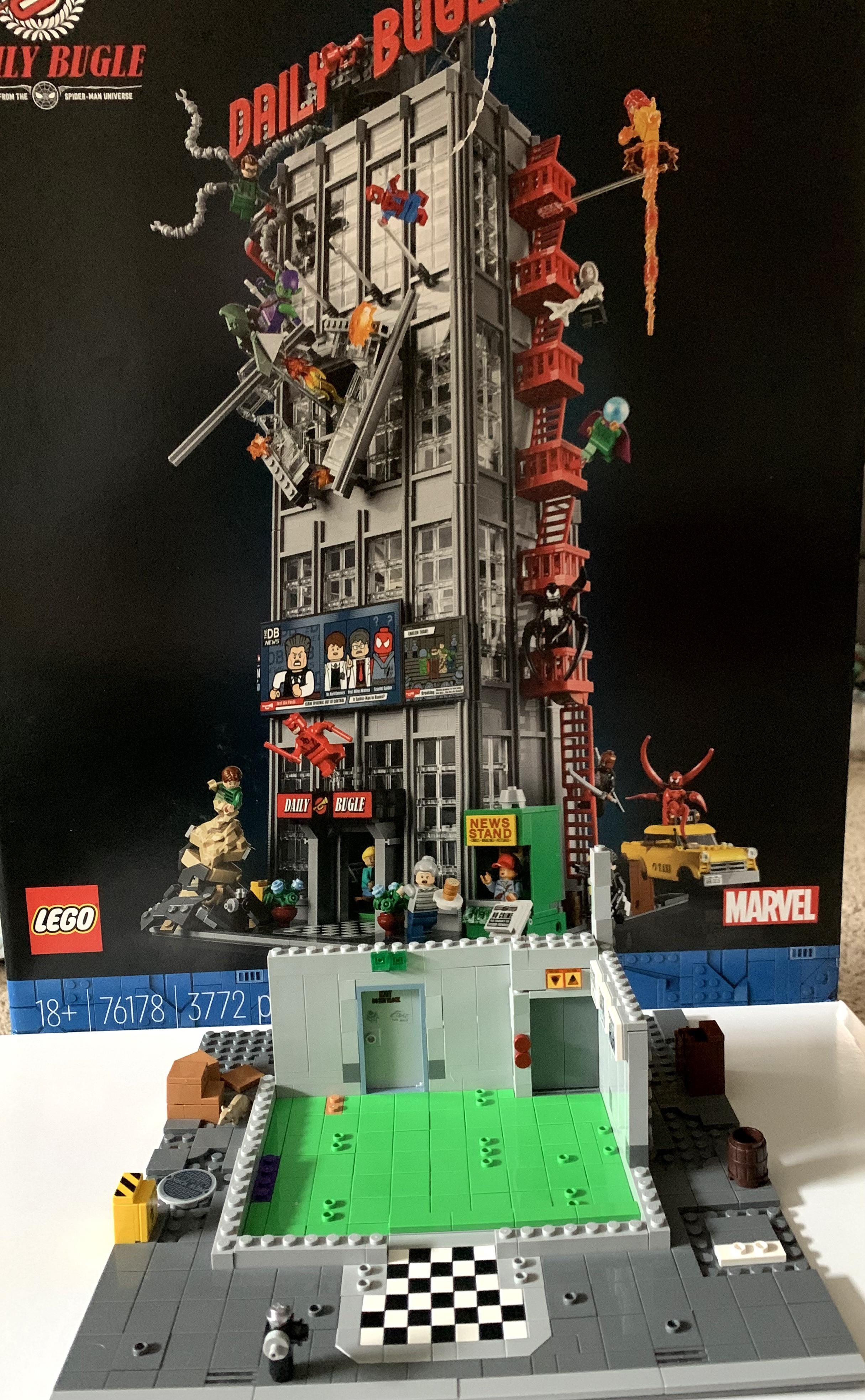 Day 1 LEGO Daily Bugle r/lego