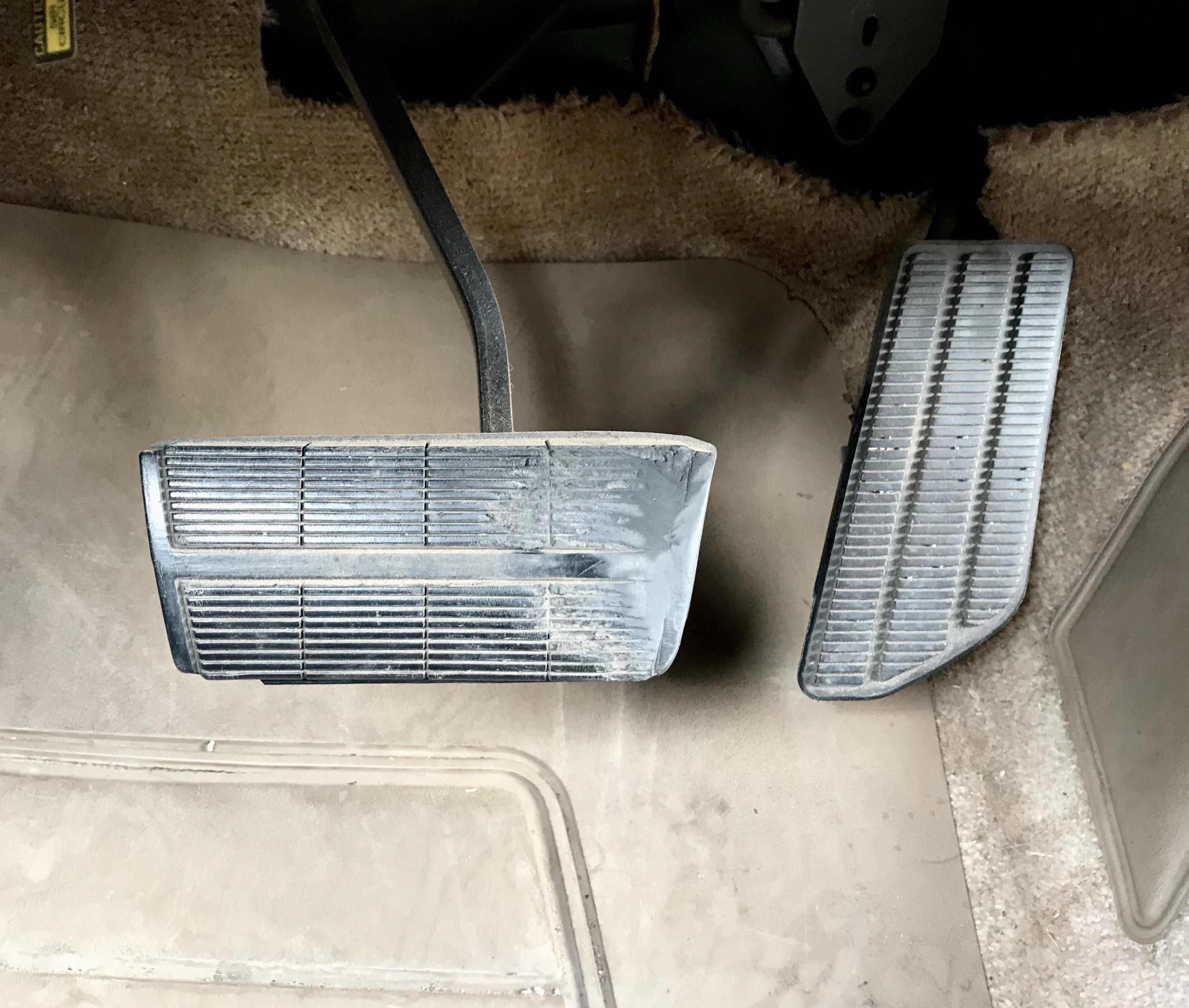 24 Years of Consistent Brake Pedal Wear r/mildlyinteresting