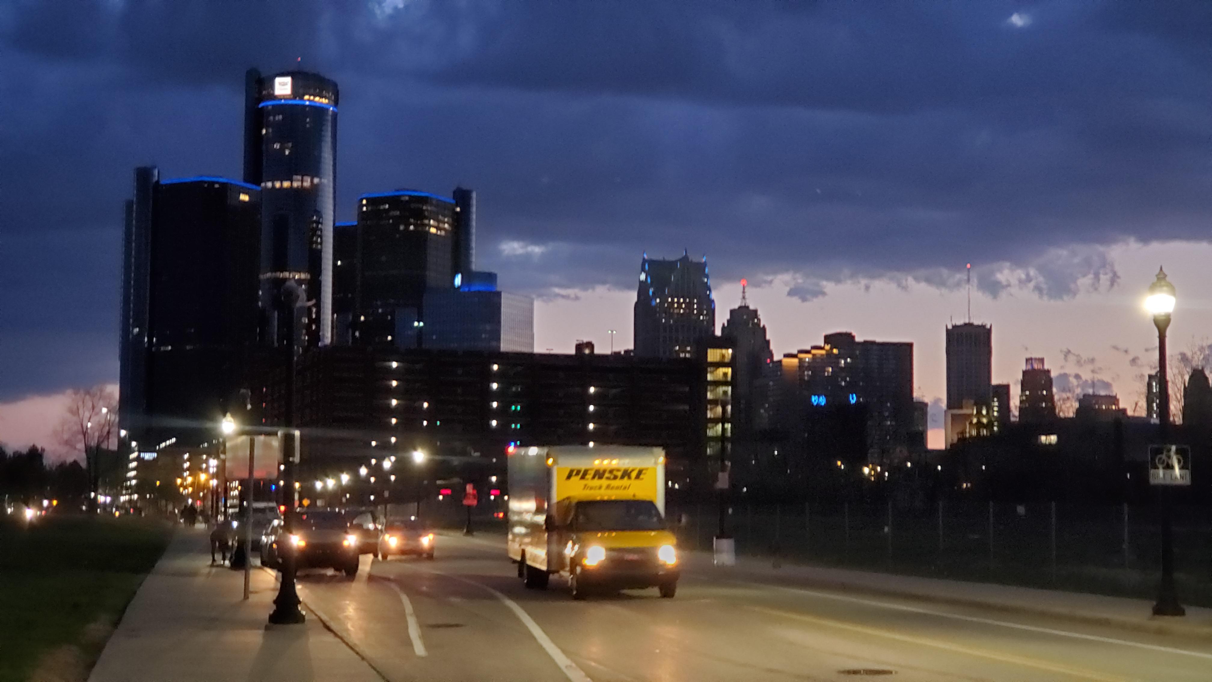 The View Downtown from Atwater St r/Detroit