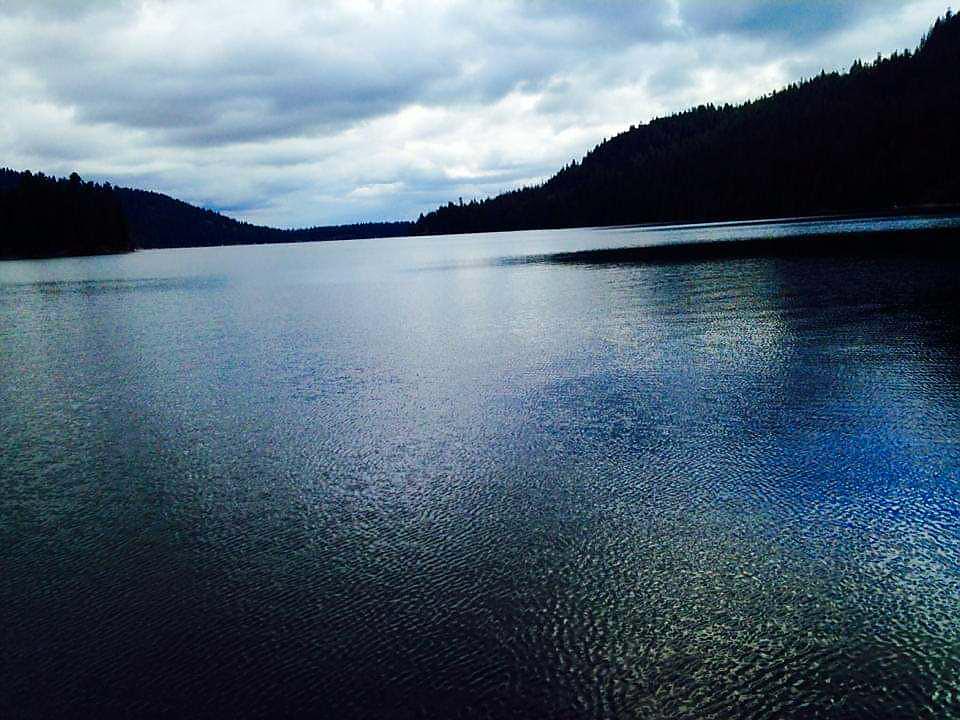 Spirit Lake, Idaho [960x720] [OC] r/waterporn