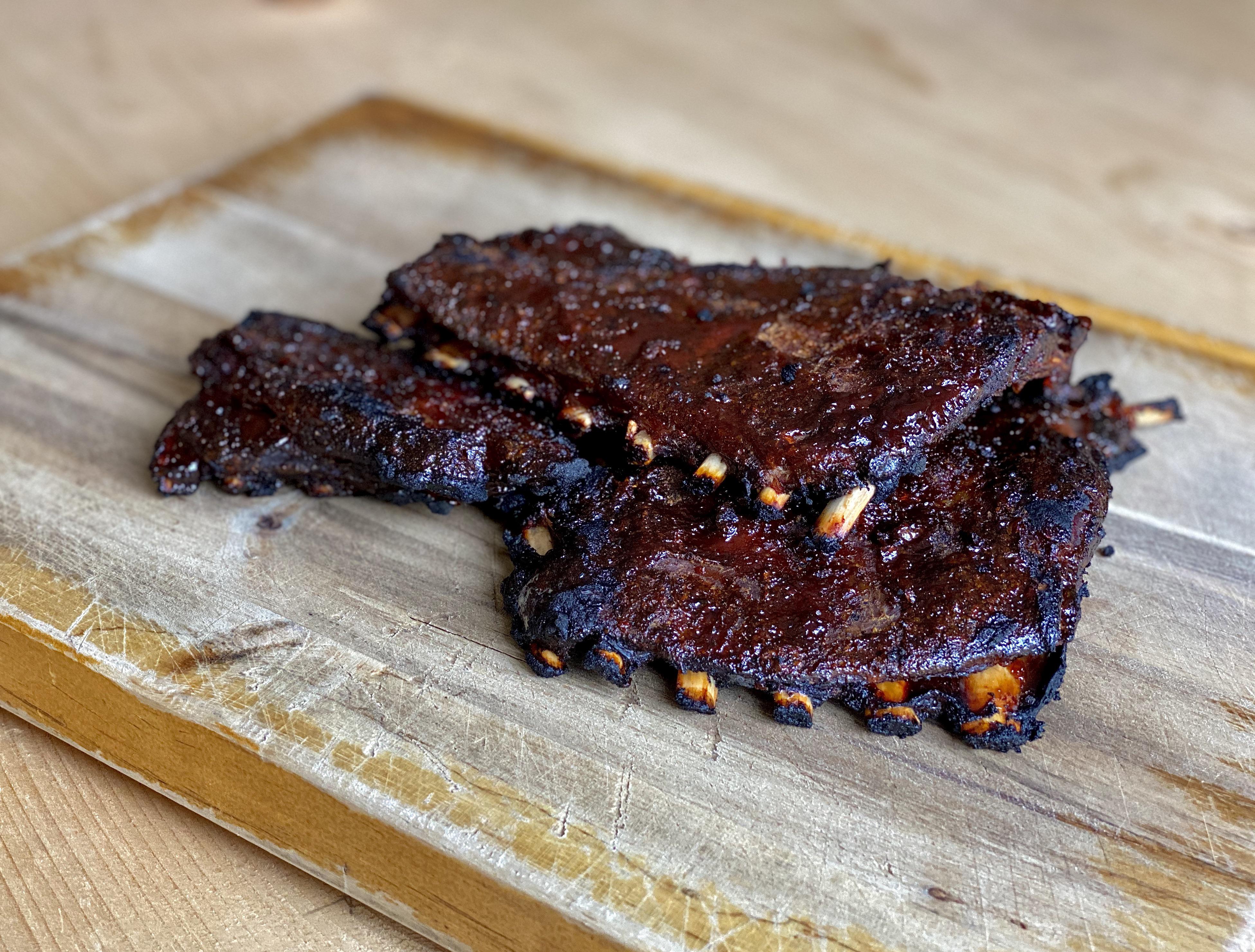 [Homemade] 24 hours Sousvide, 2.5 hours smoked Venison Ribs r/food