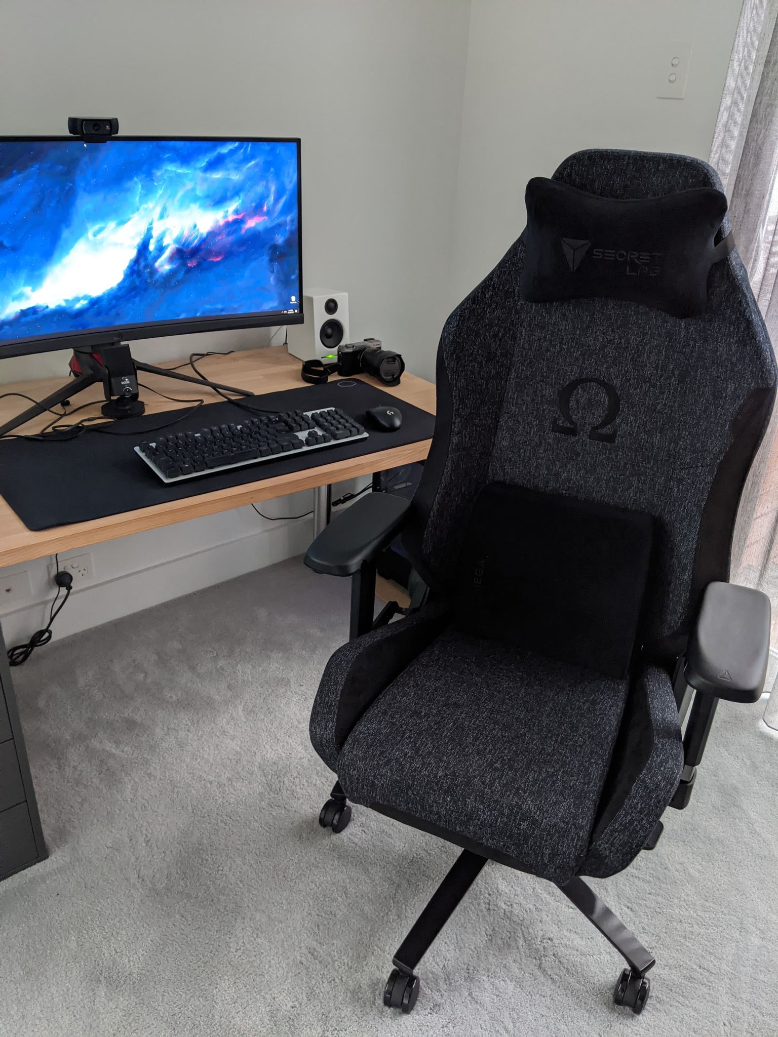 Got my secretlab OMEGA 2020 SoftWeave® BLACK³ secretlab