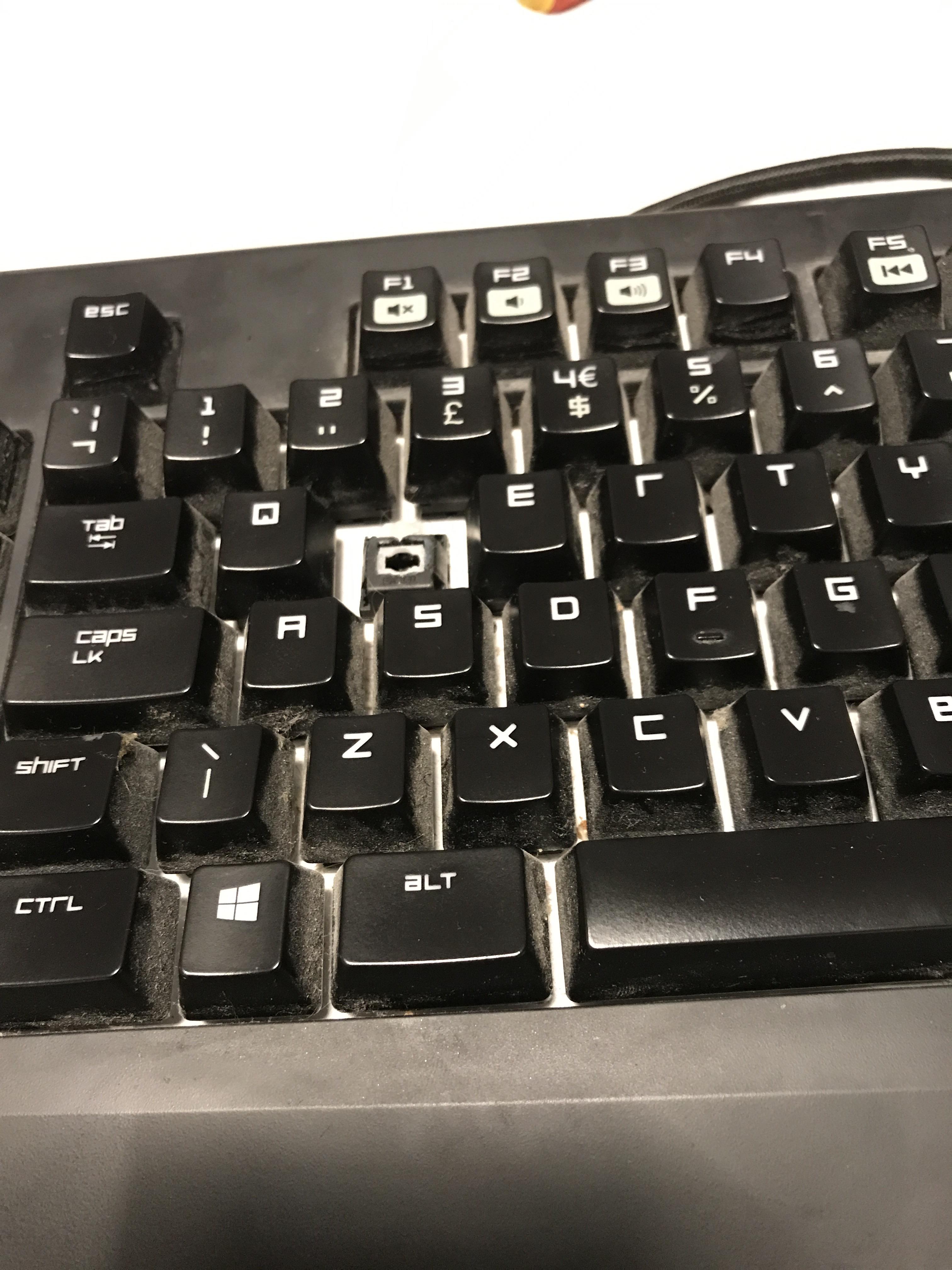 Can this keyboard be fixed? Explanation in comments r/MechanicalKeyboards