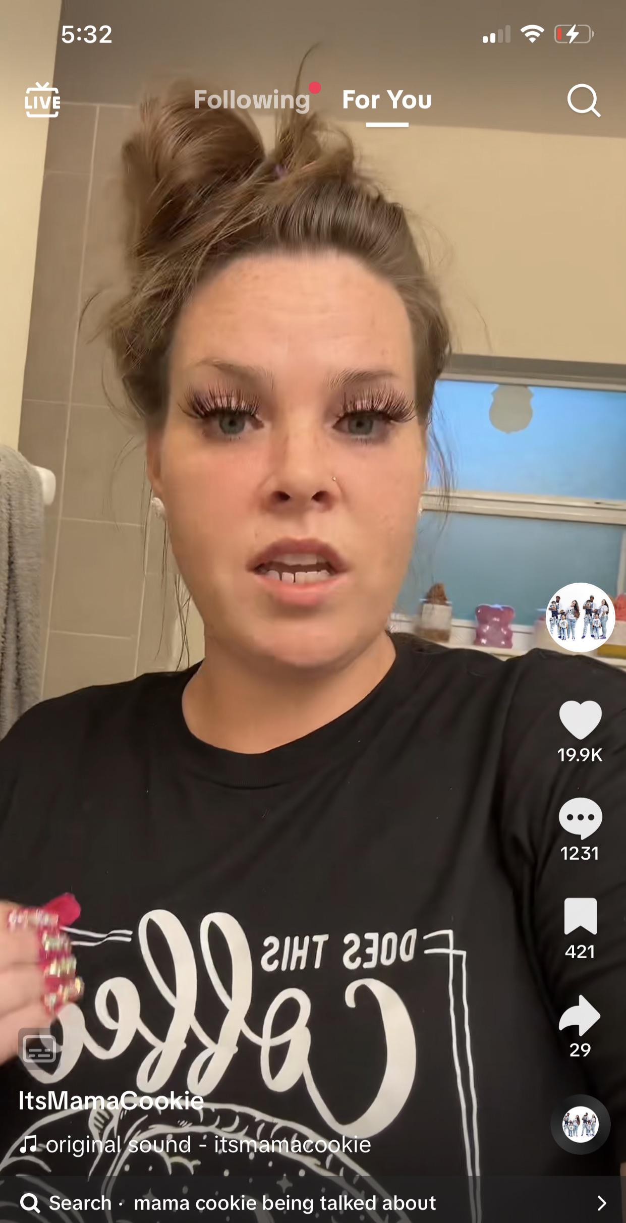 Itsmamacookie ; who was live talking about her? I’m nosy and it’s not