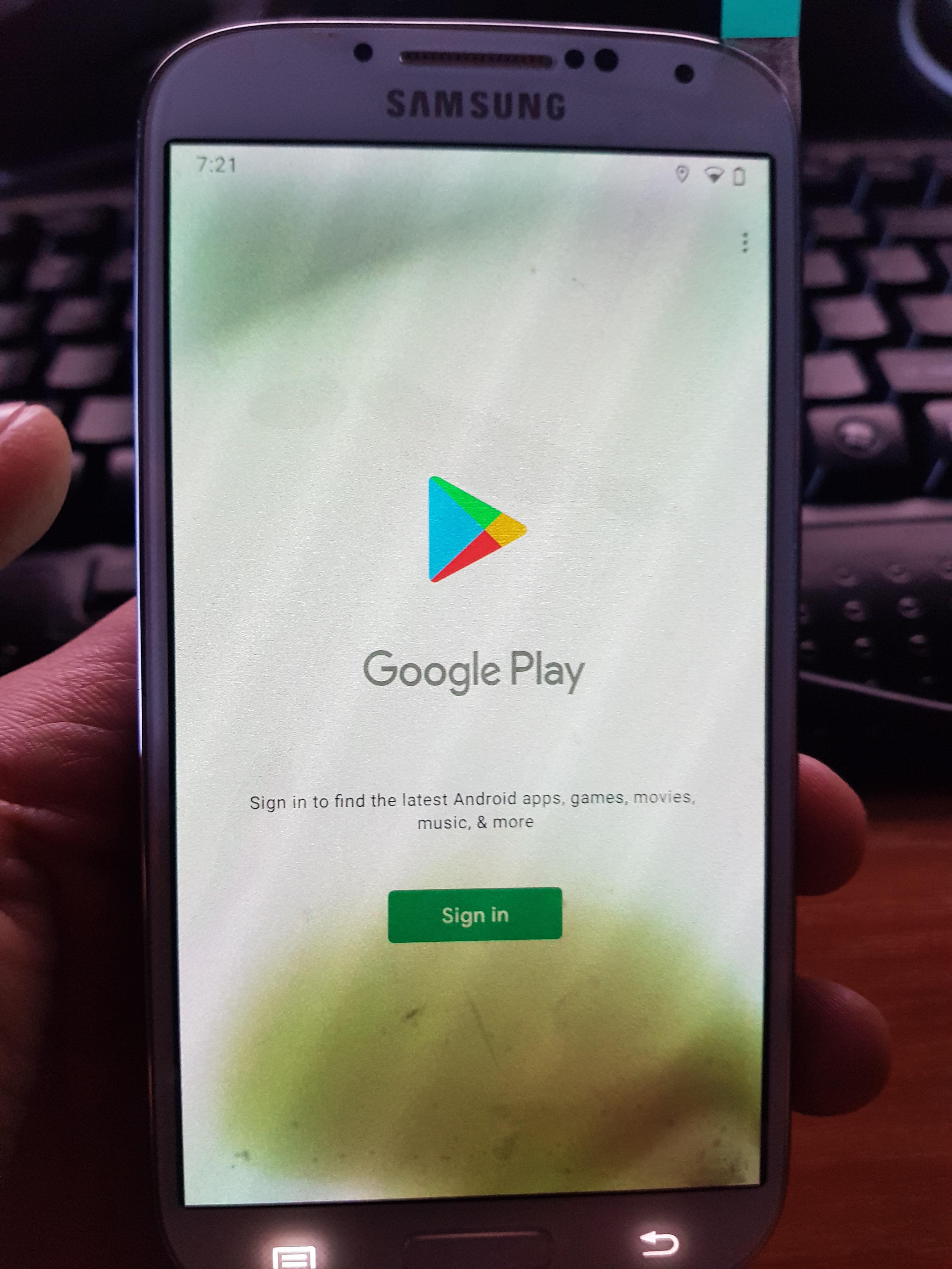 Changed this Samsung S4's screen and now the screen is slowly turning