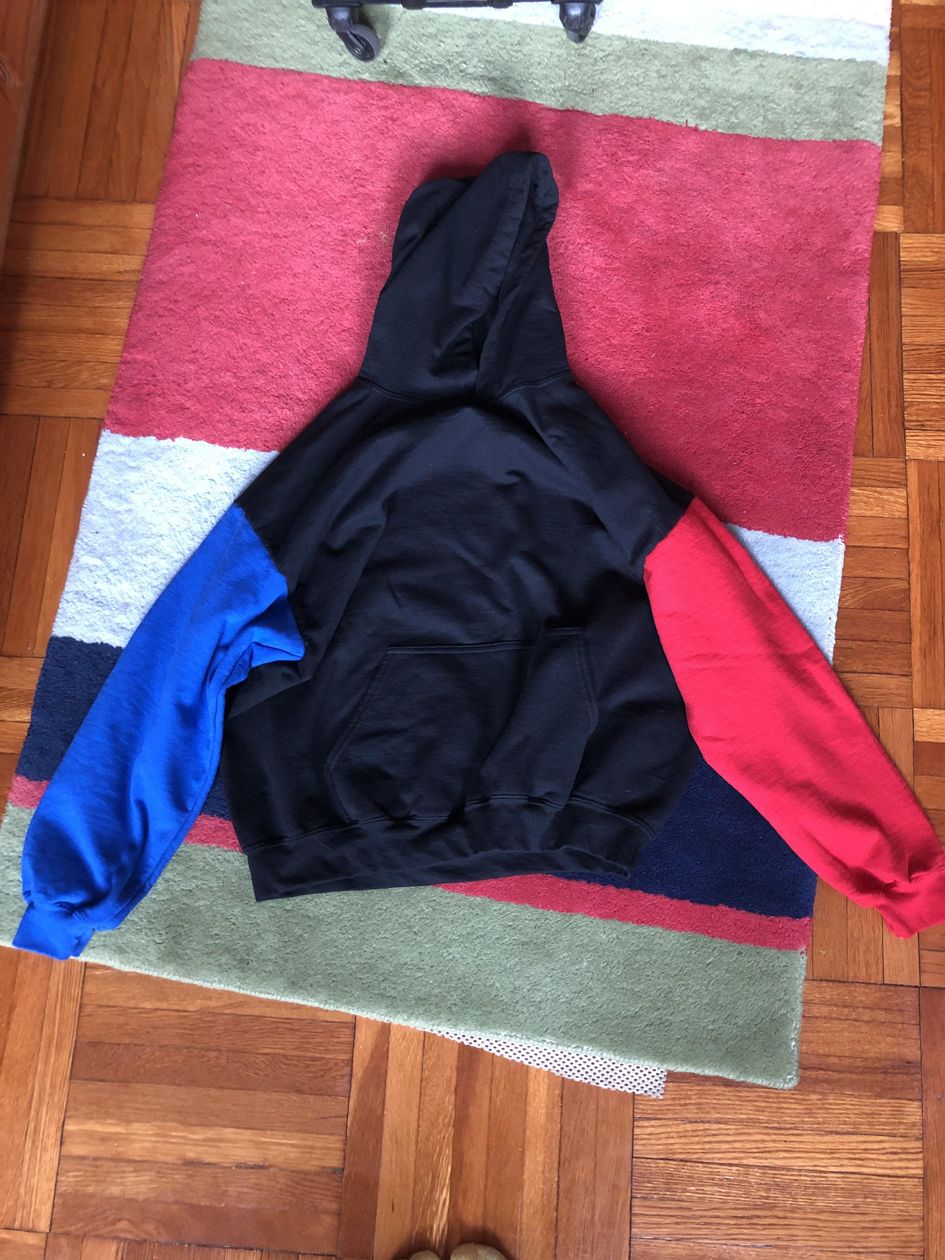 I finally finished making Pearl’s Nintendo Live hoodie last night