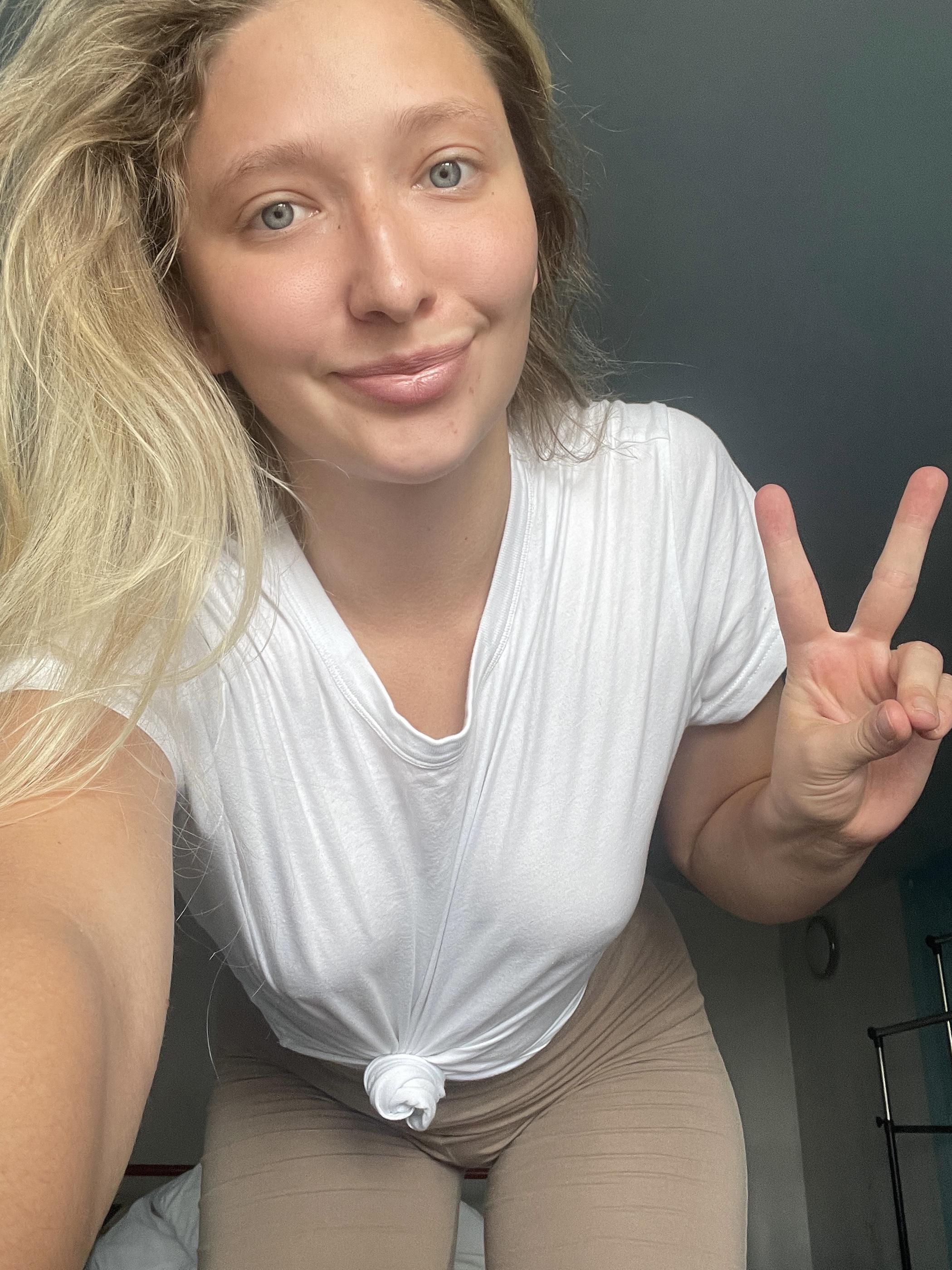 My Braless Look For Today Rbraless