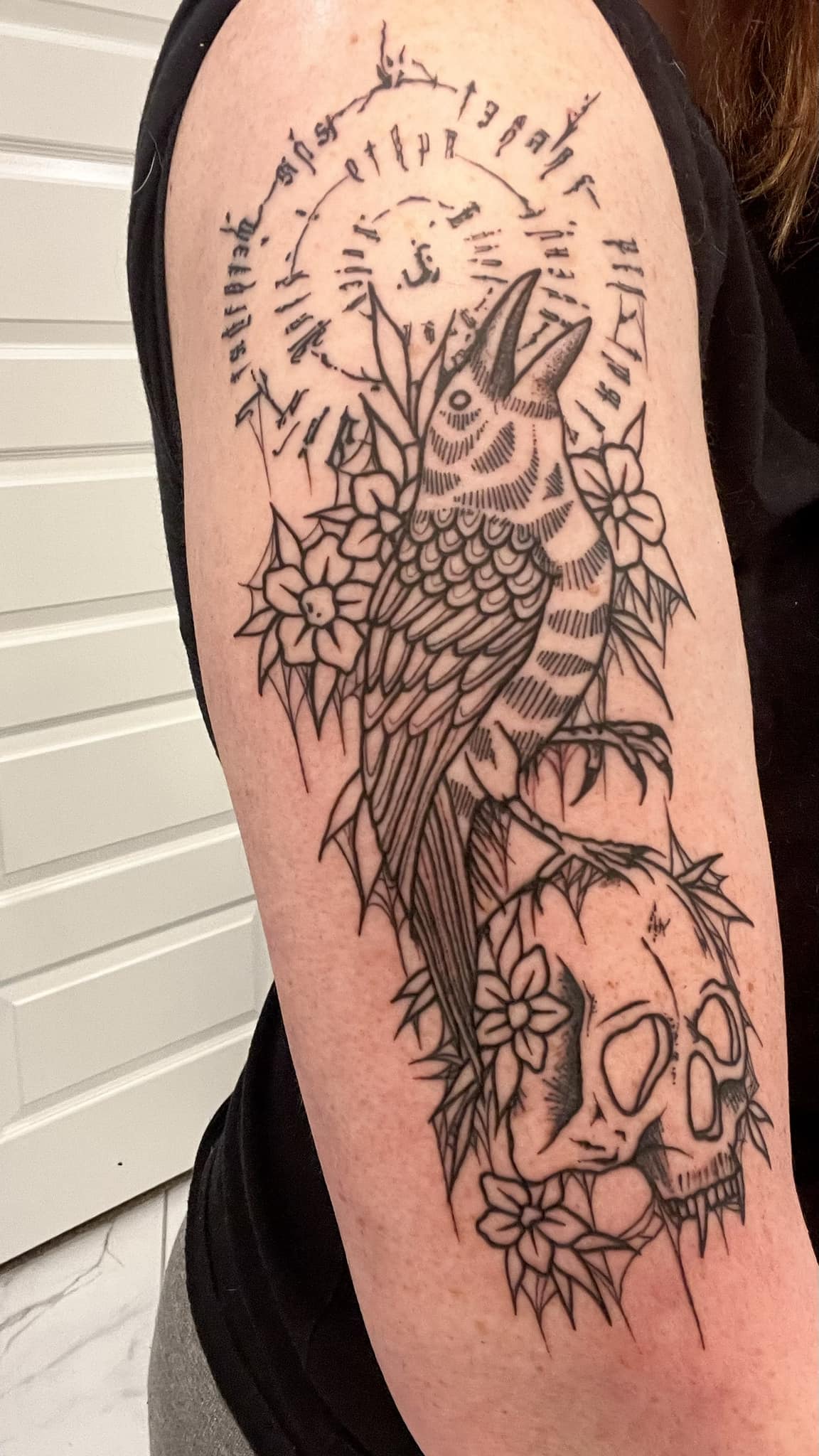 Tattoo I got yesterday. Loving the subtle BG3 details r/BaldursGate3