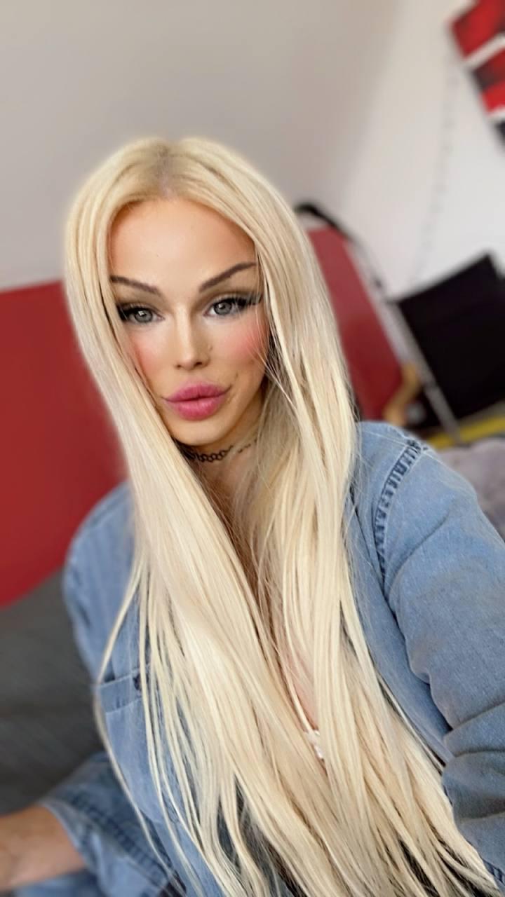 Give me a ️ if you wants nudes from blonde trans girls 🤭 : transgirlsrock