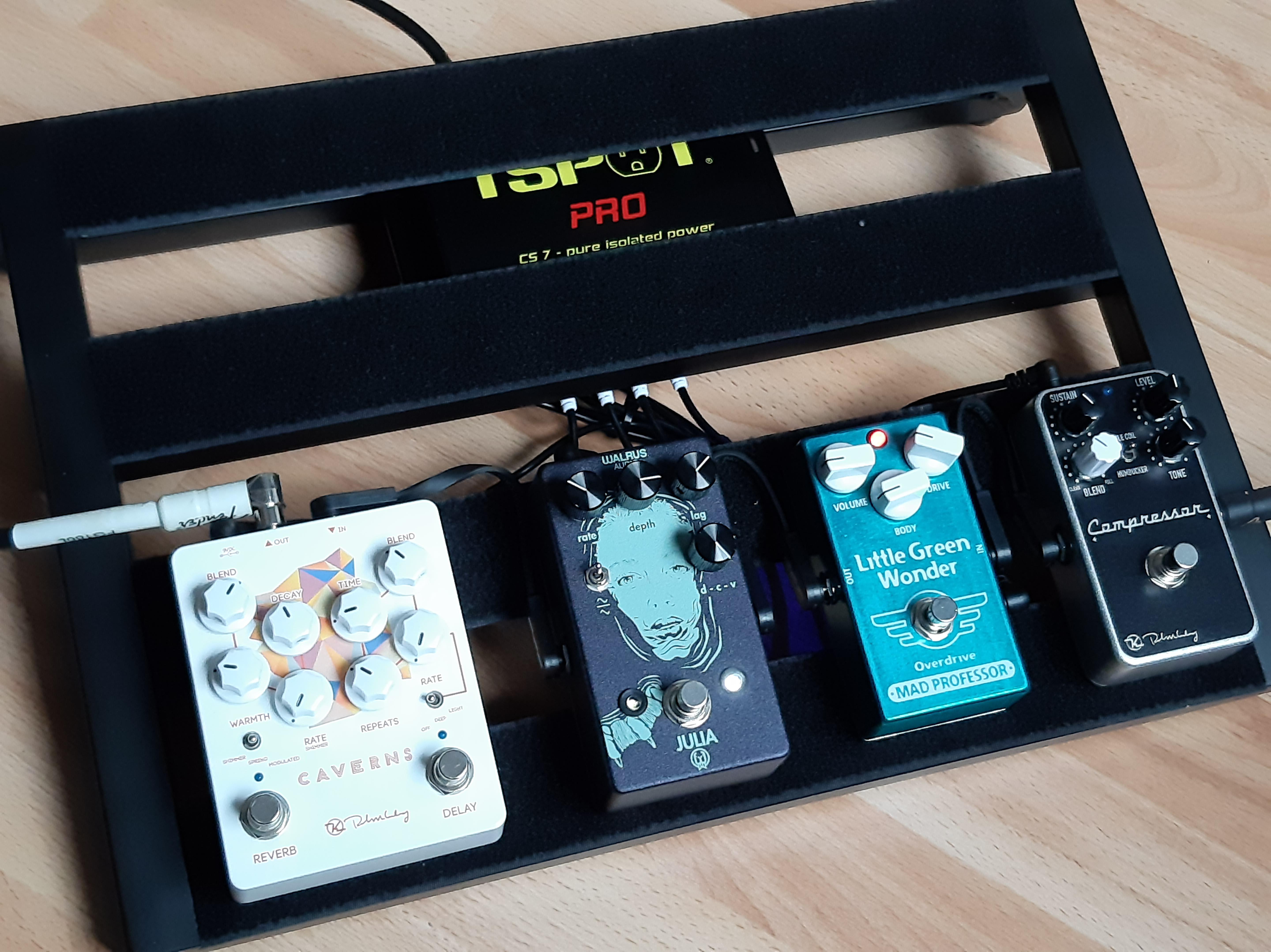 NPBD My first pedalboard Pedaltrain Classic Jr. r/guitarpedals