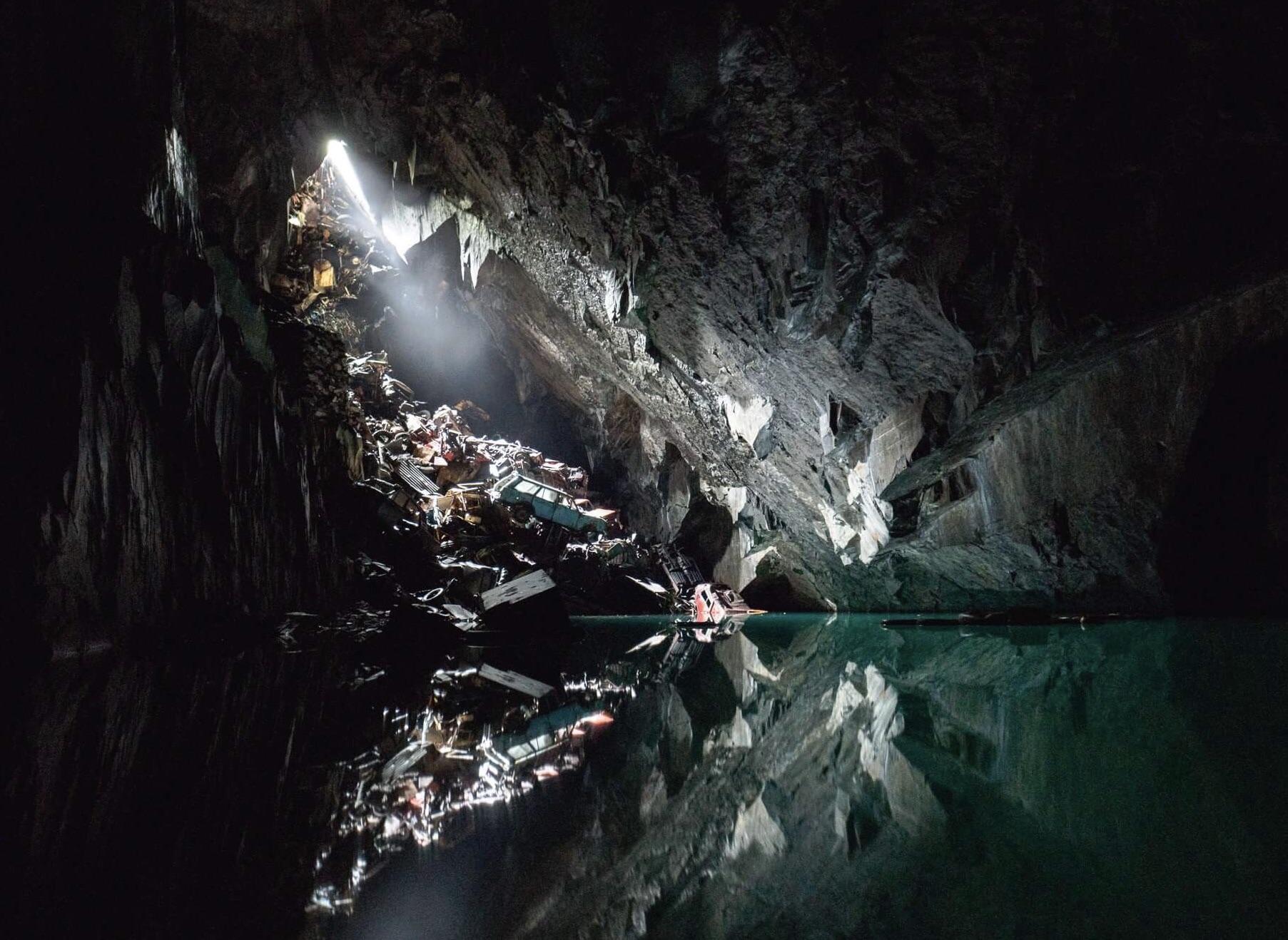 Welsh Landfill Cavern r/urbanexploration