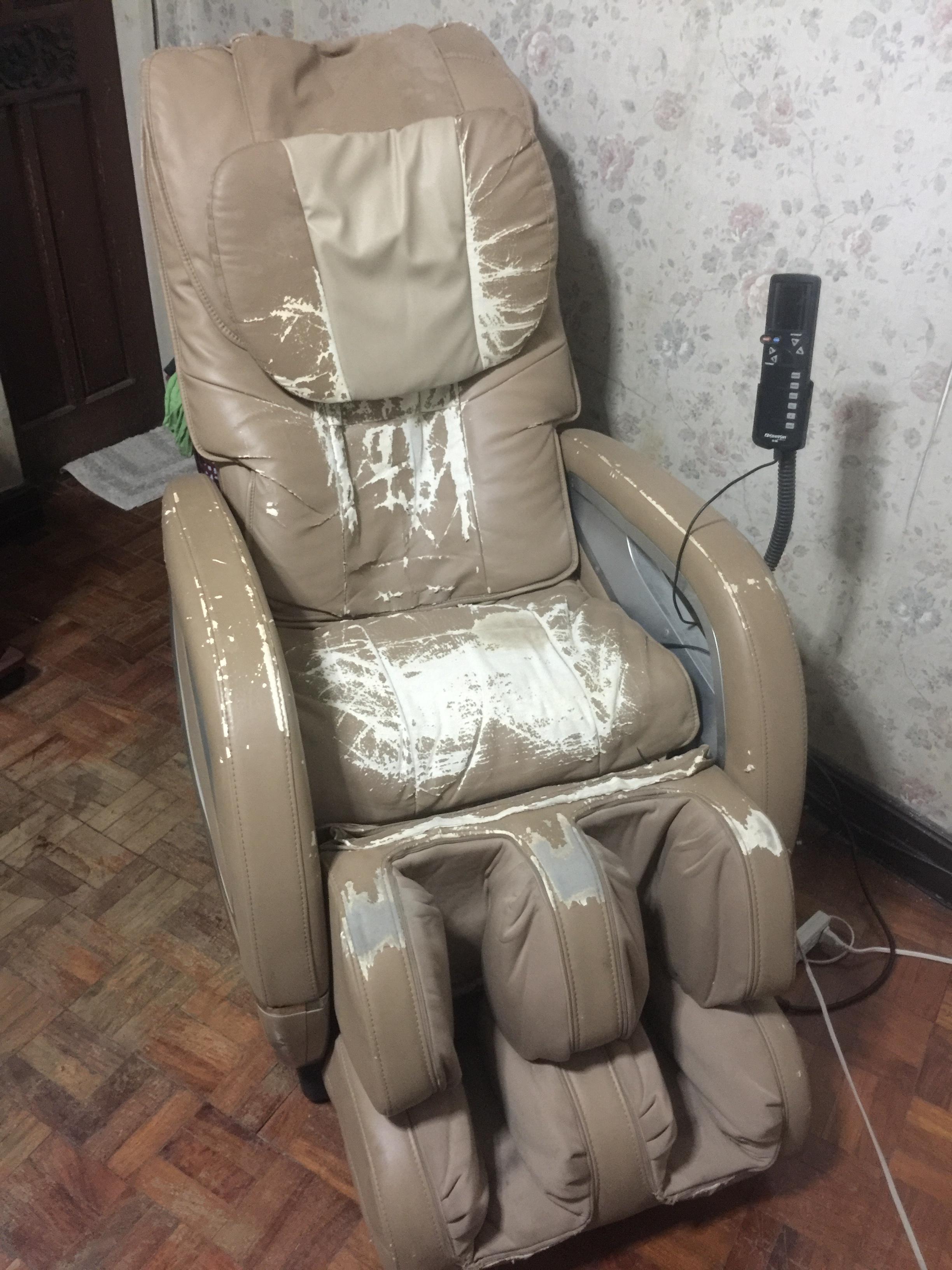 PHP20,000 ISUKOSHI Massage Chair (Very Worn) r/phclassifieds