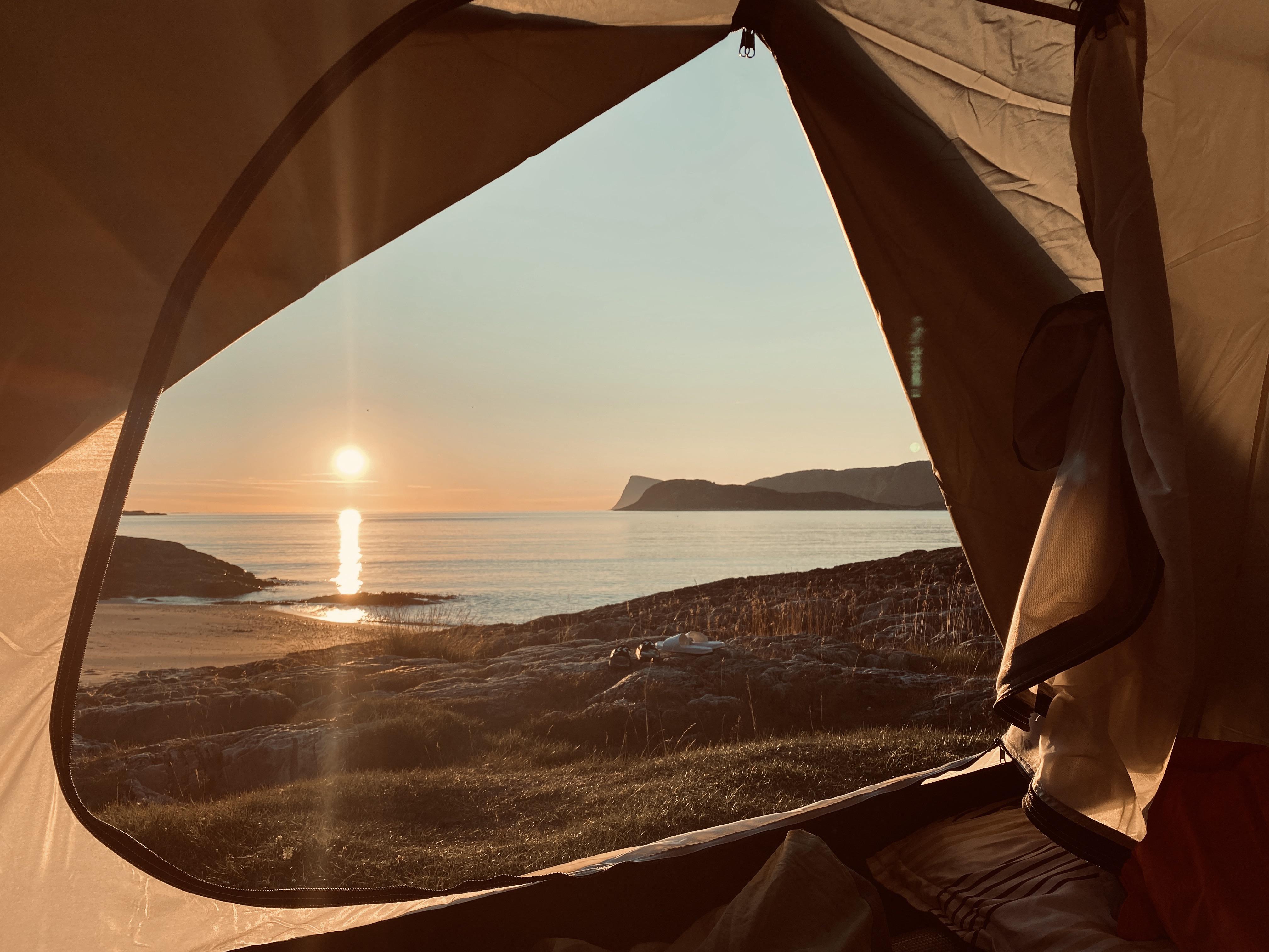 Northen Norway in tent.. 1hour drive from home 😁 r/Norway