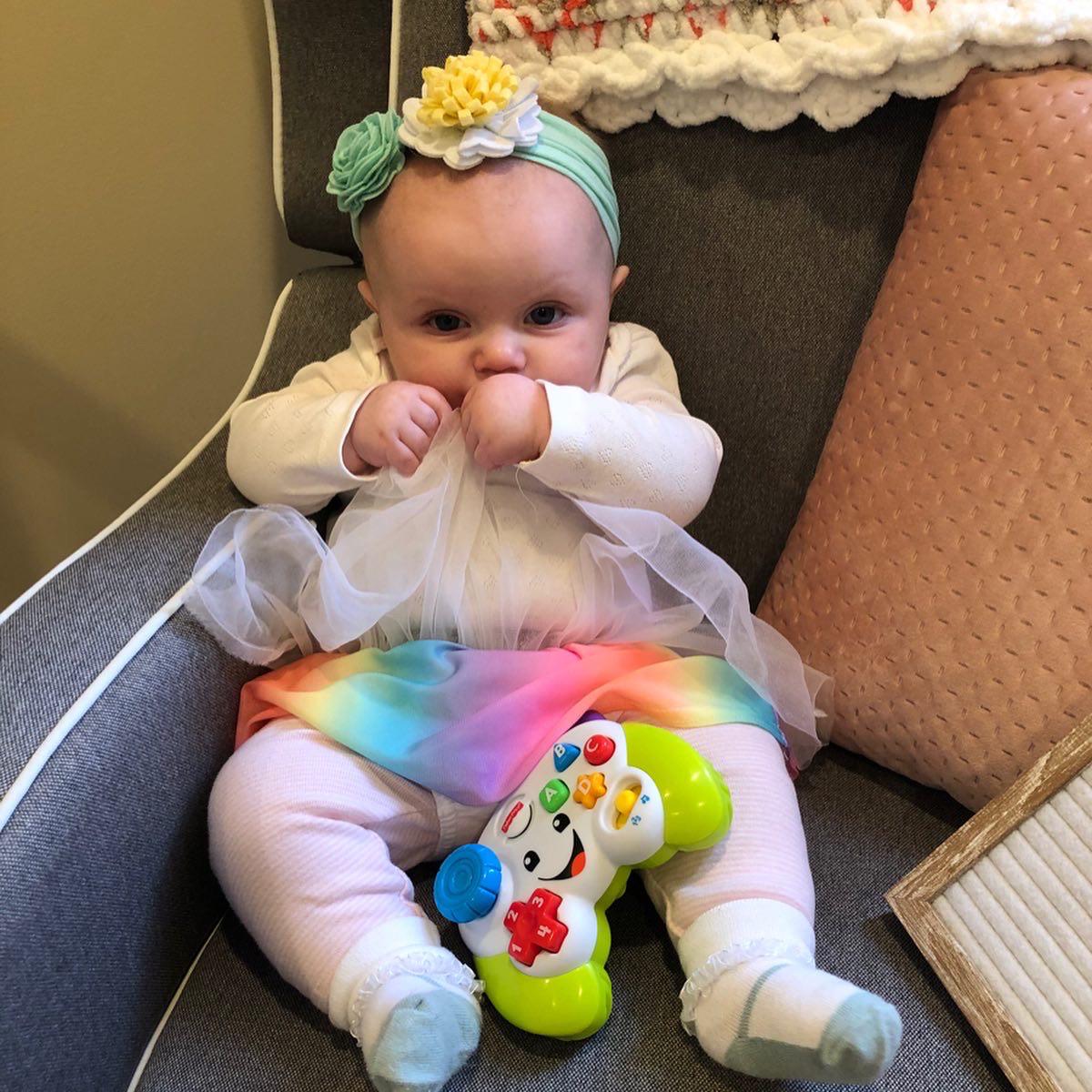 Happy 6 months of breastfeeding to us! This was my first goal and no