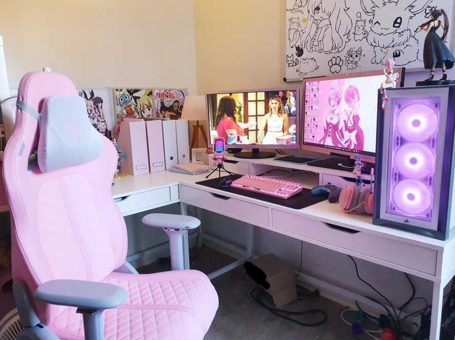 New chair, mic and rearranged desk D battlestations