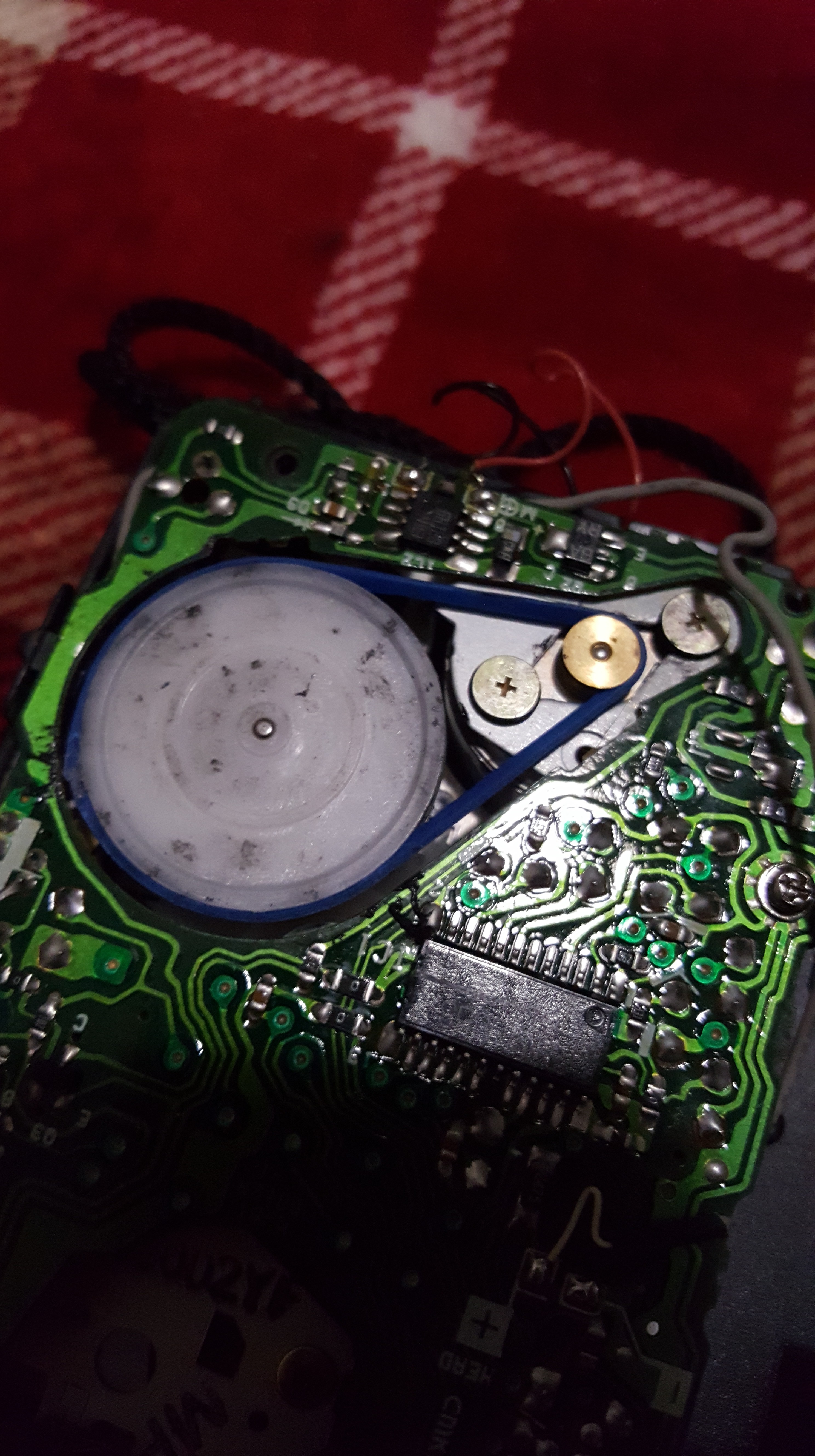 had a tape player with a melted/broken drive belt. rather than pay for